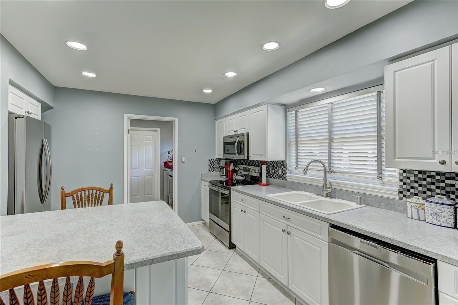 WHITFIELD ESTATES - Residential Lease