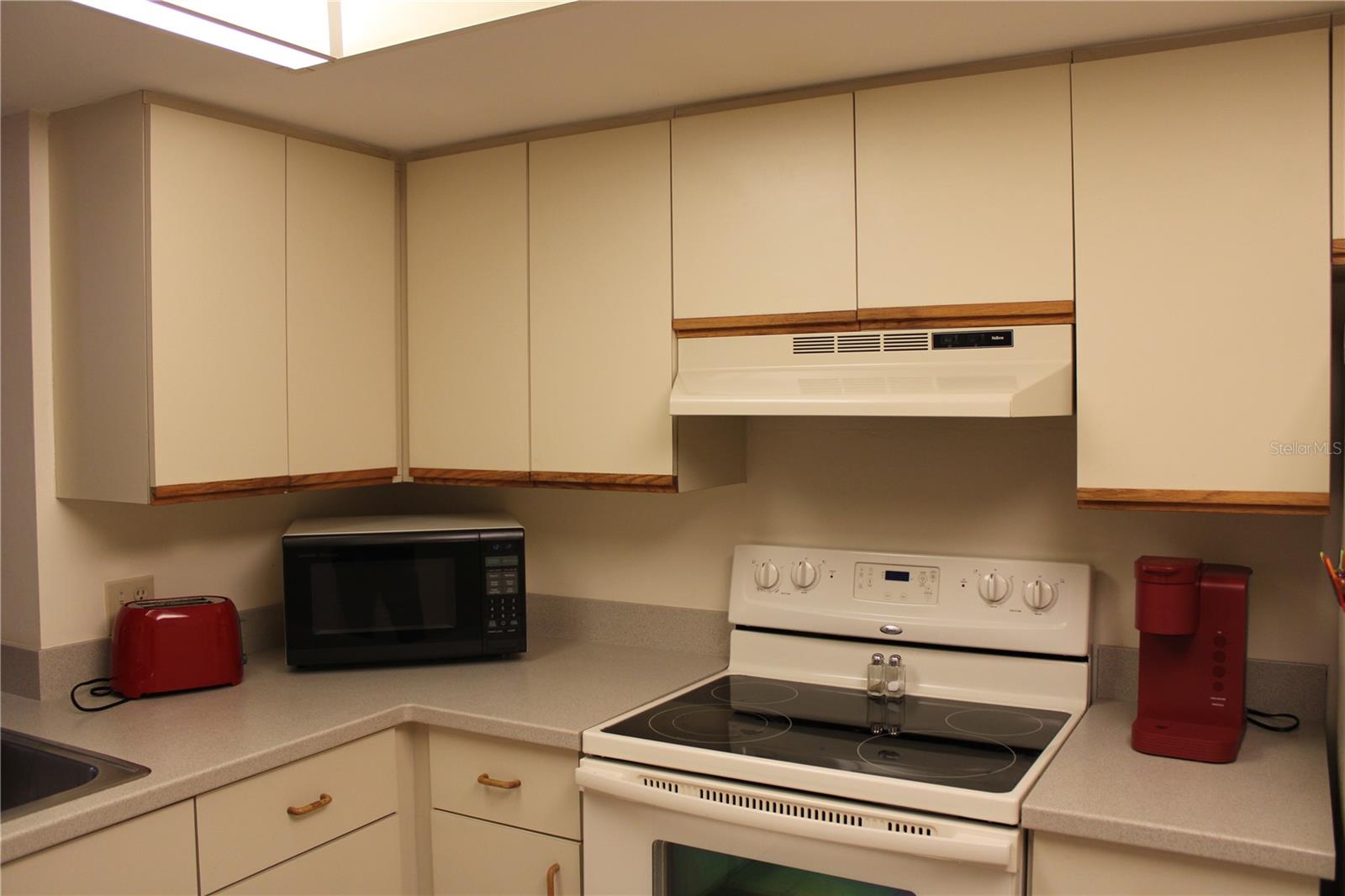 LANDMARK AT POINTE WEST I CONDO - Residential Lease