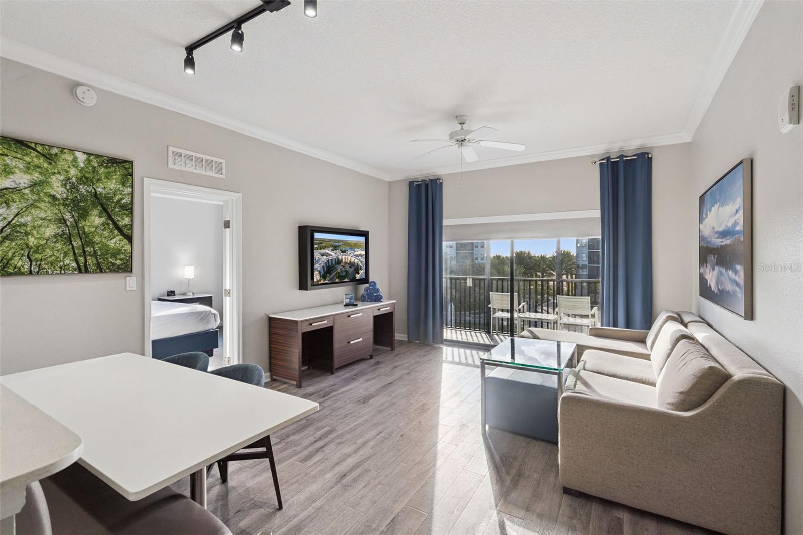 14501 GROVE RESORT AVENUE 1440