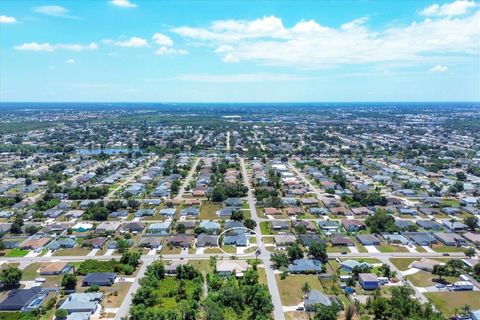 A home in PORT CHARLOTTE