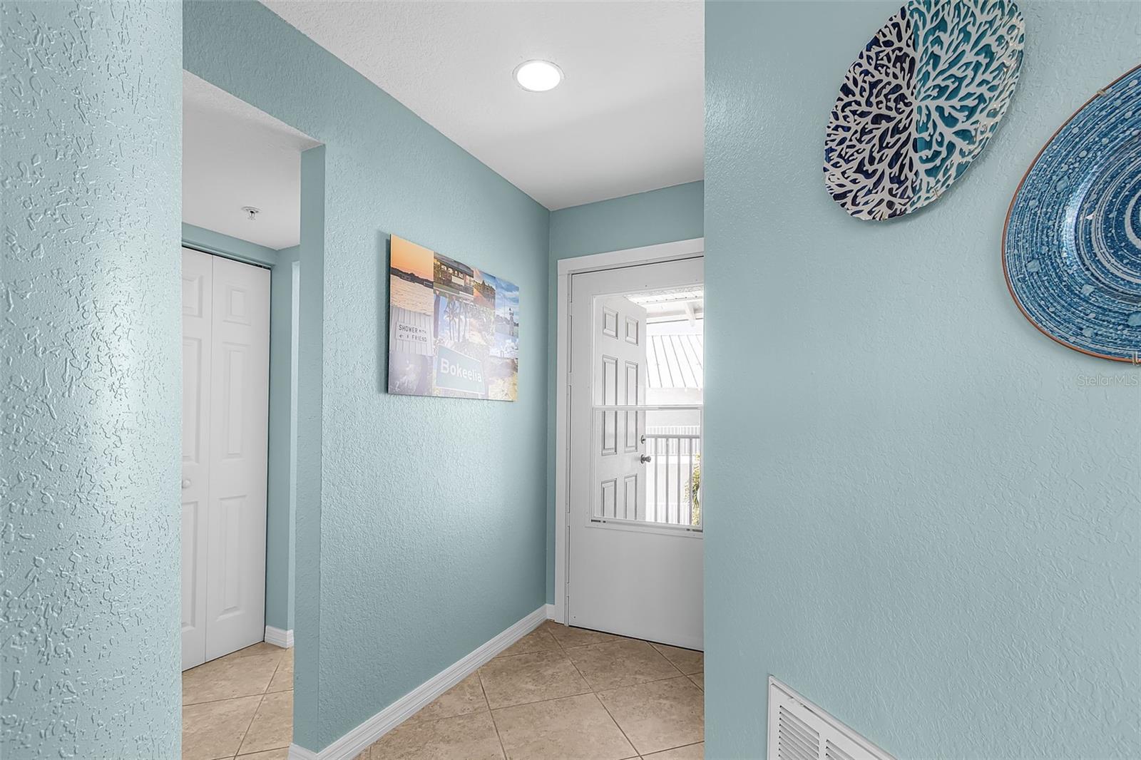 FOUR WINDS MARINA NORTH CONDO - Residential