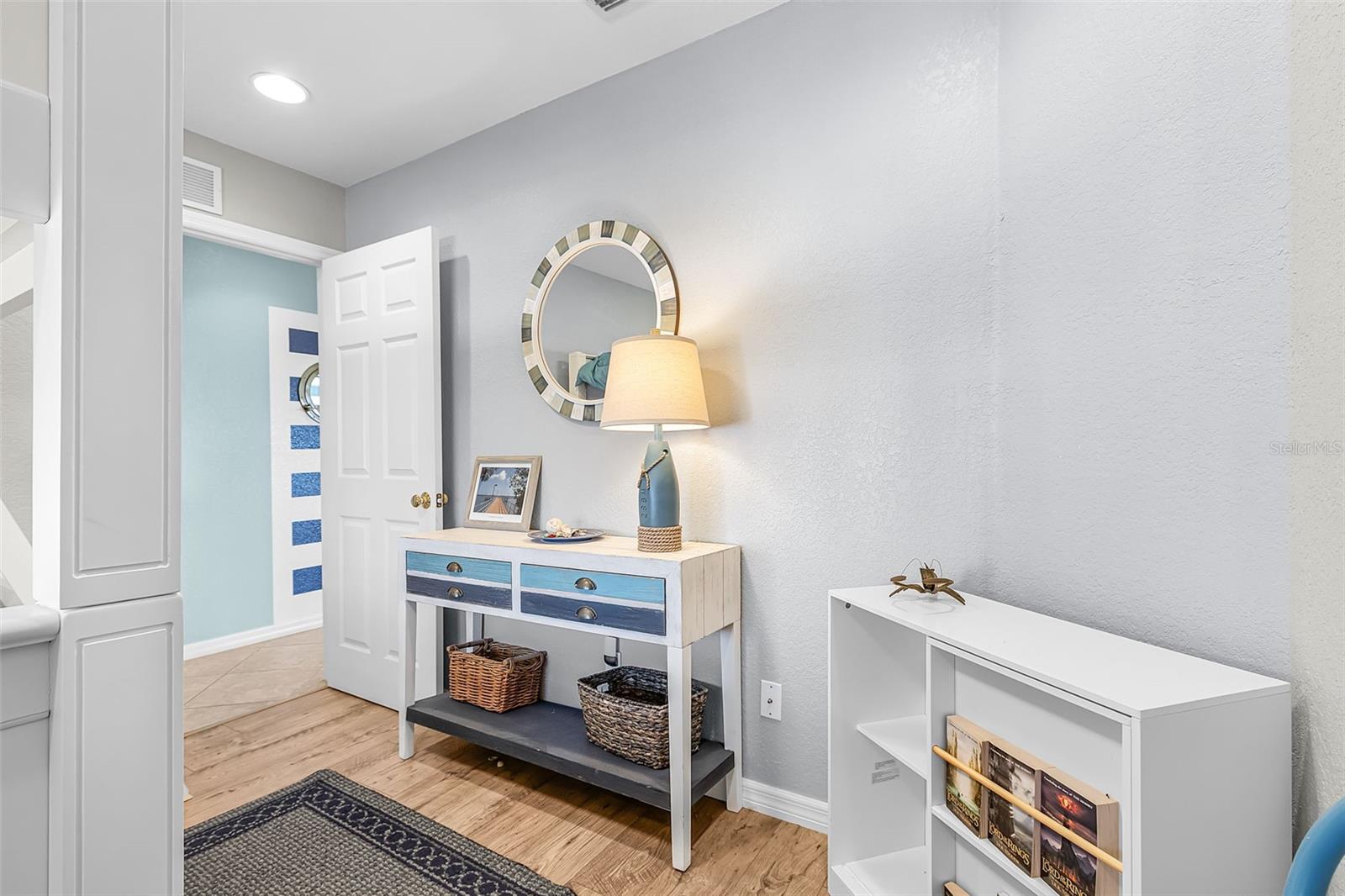 FOUR WINDS MARINA NORTH CONDO - Residential