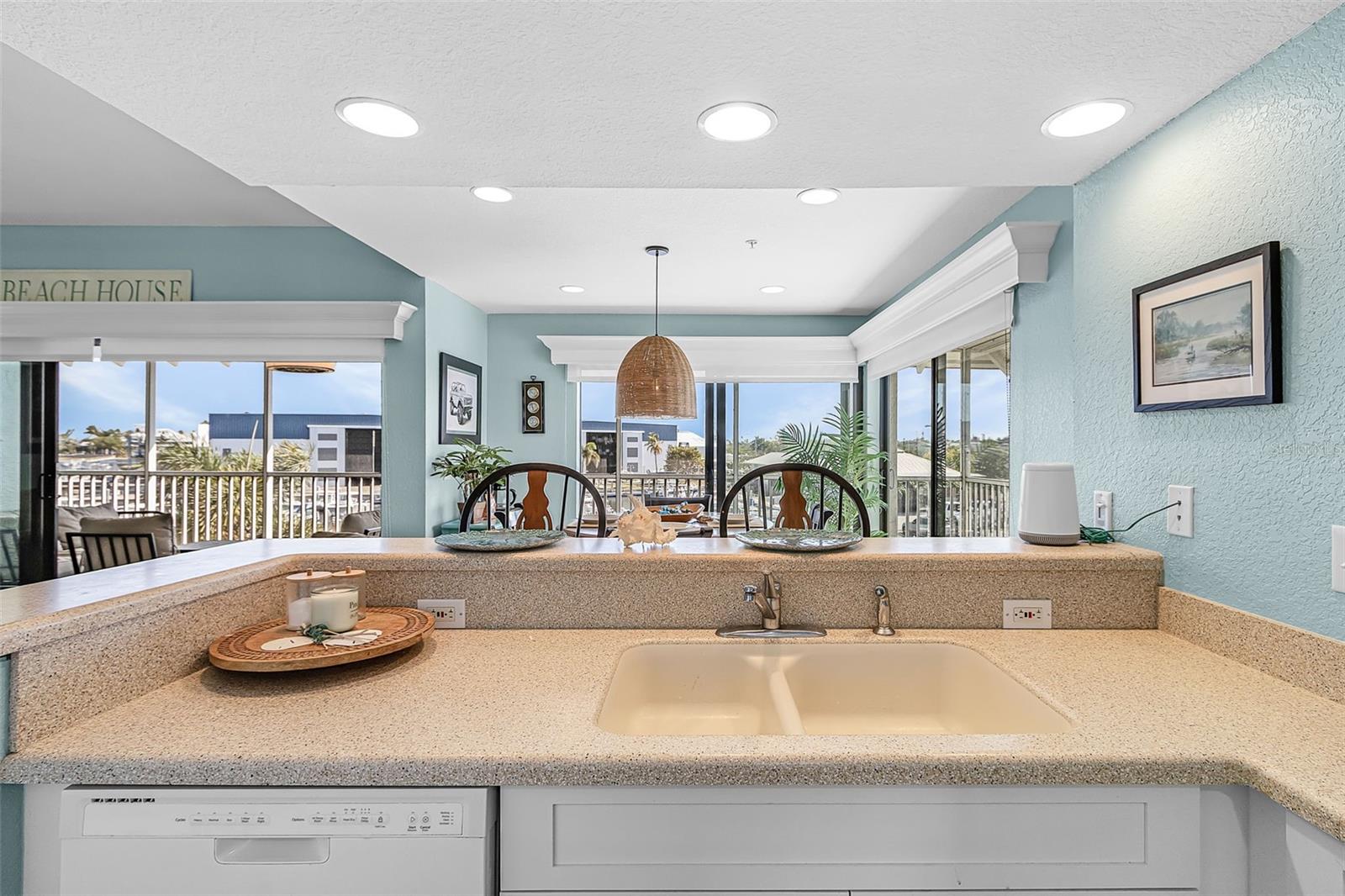 FOUR WINDS MARINA NORTH CONDO - Residential