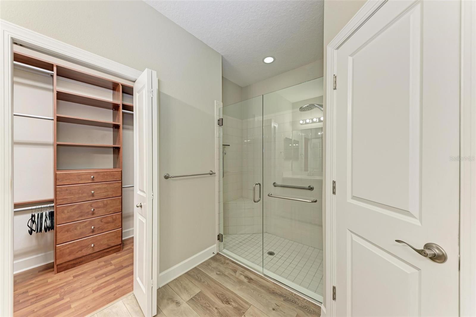 ESPLANADE PH III A,B,C,D,J&PART OF F - Residential