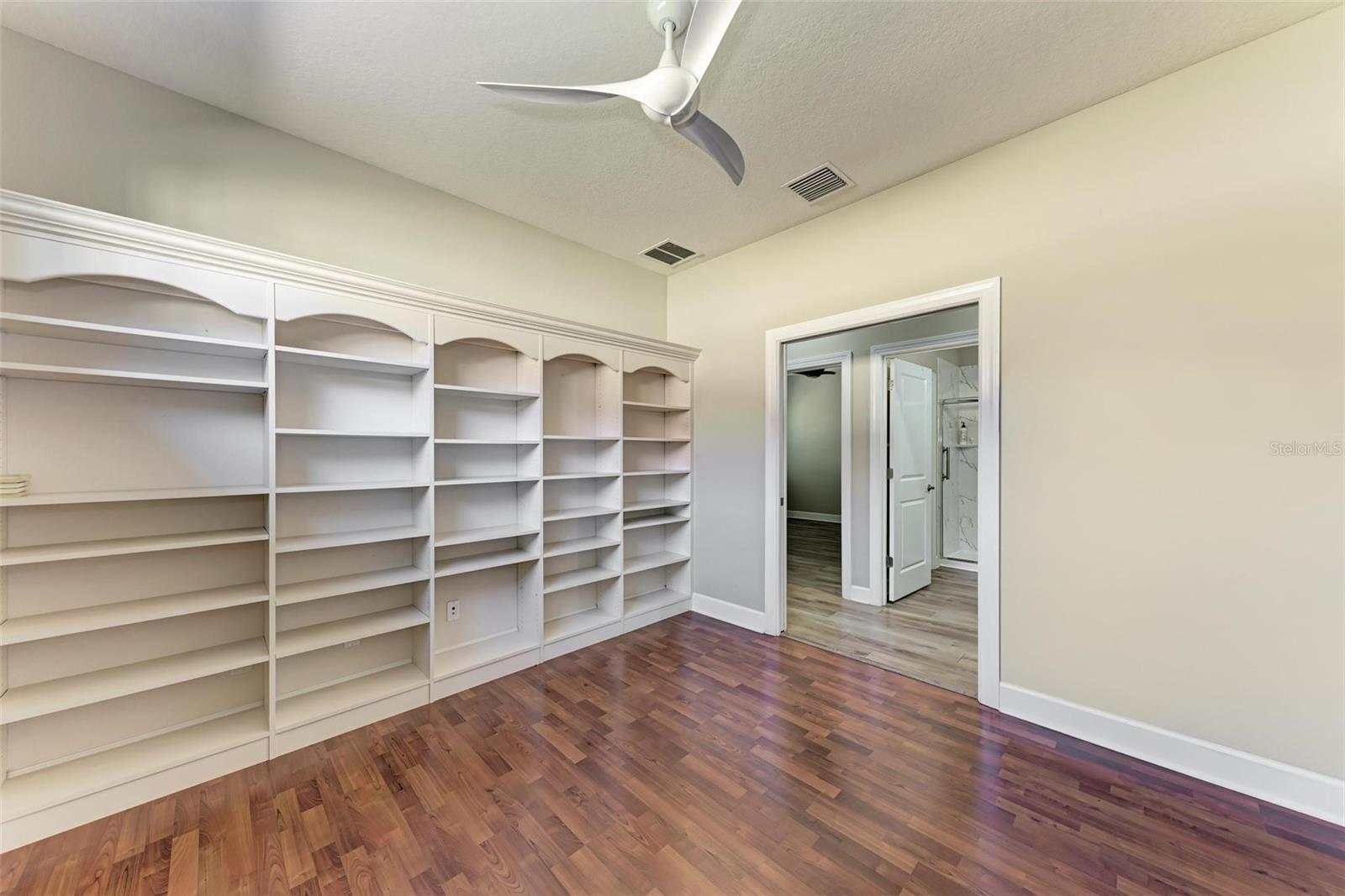 ESPLANADE PH III A,B,C,D,J&PART OF F - Residential