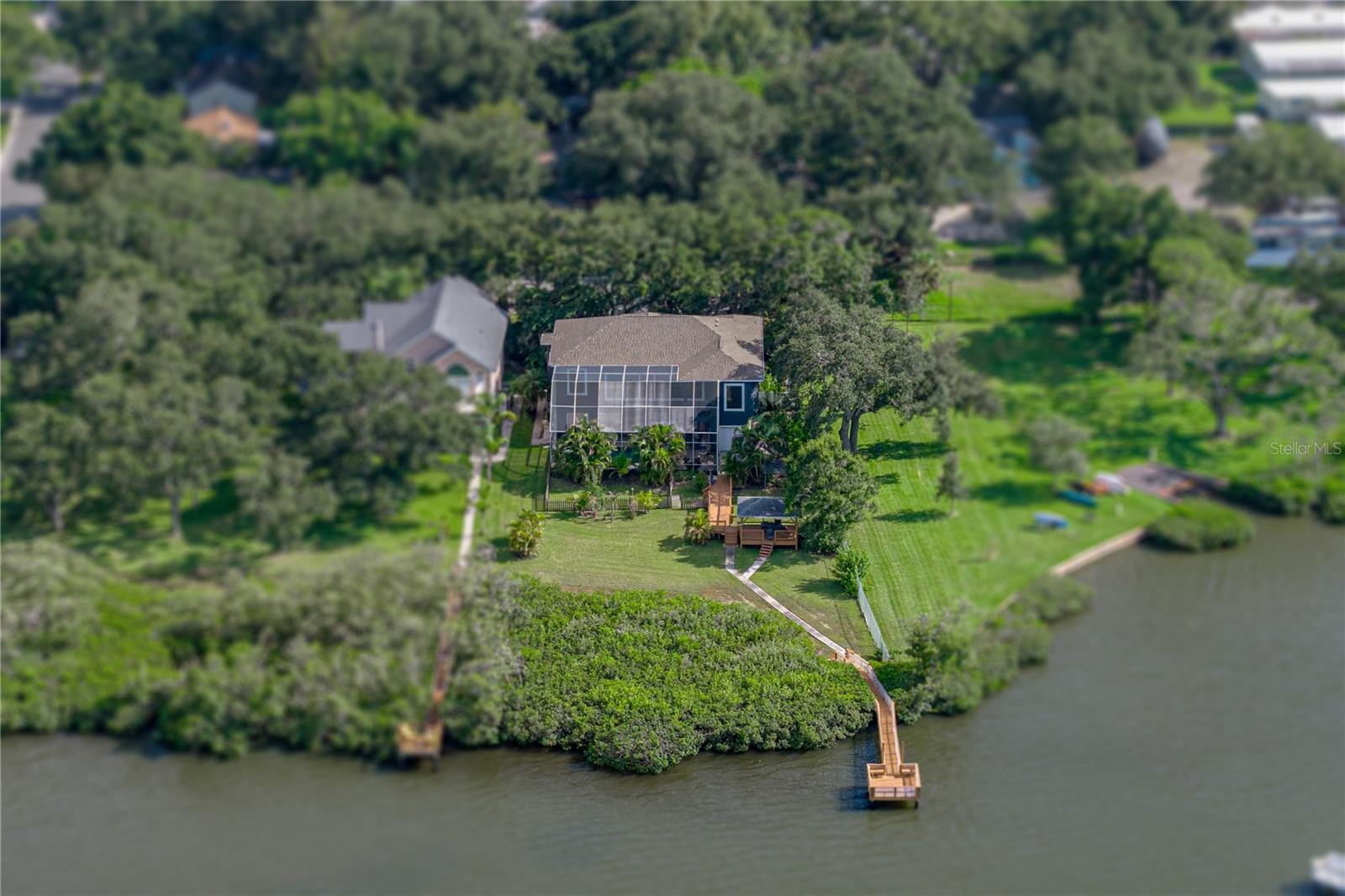 3484 SHORE DRIVE