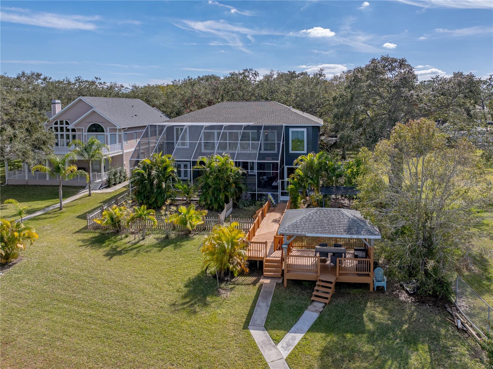 BAYFRONT MANOR - Residential