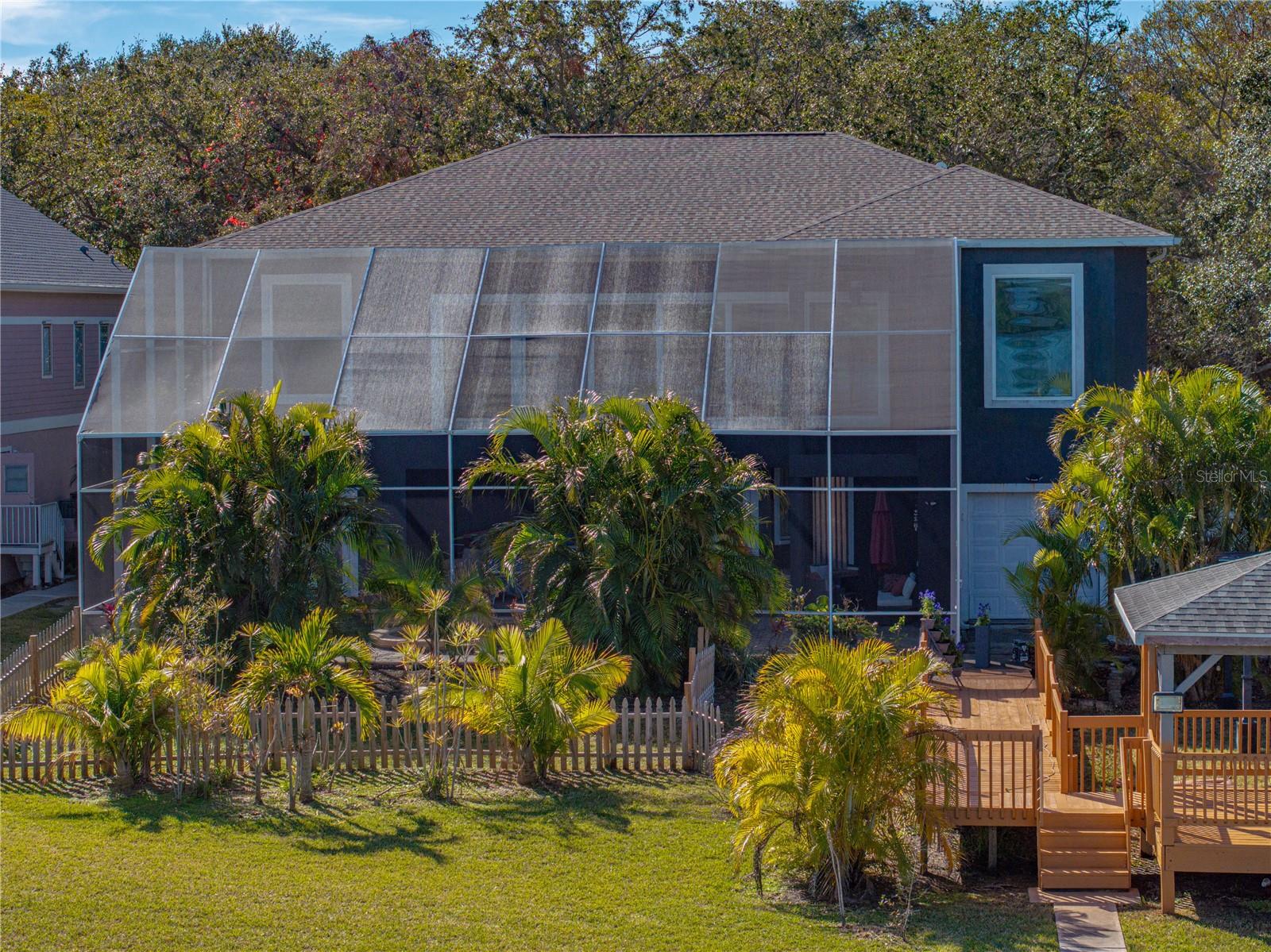 BAYFRONT MANOR - Residential