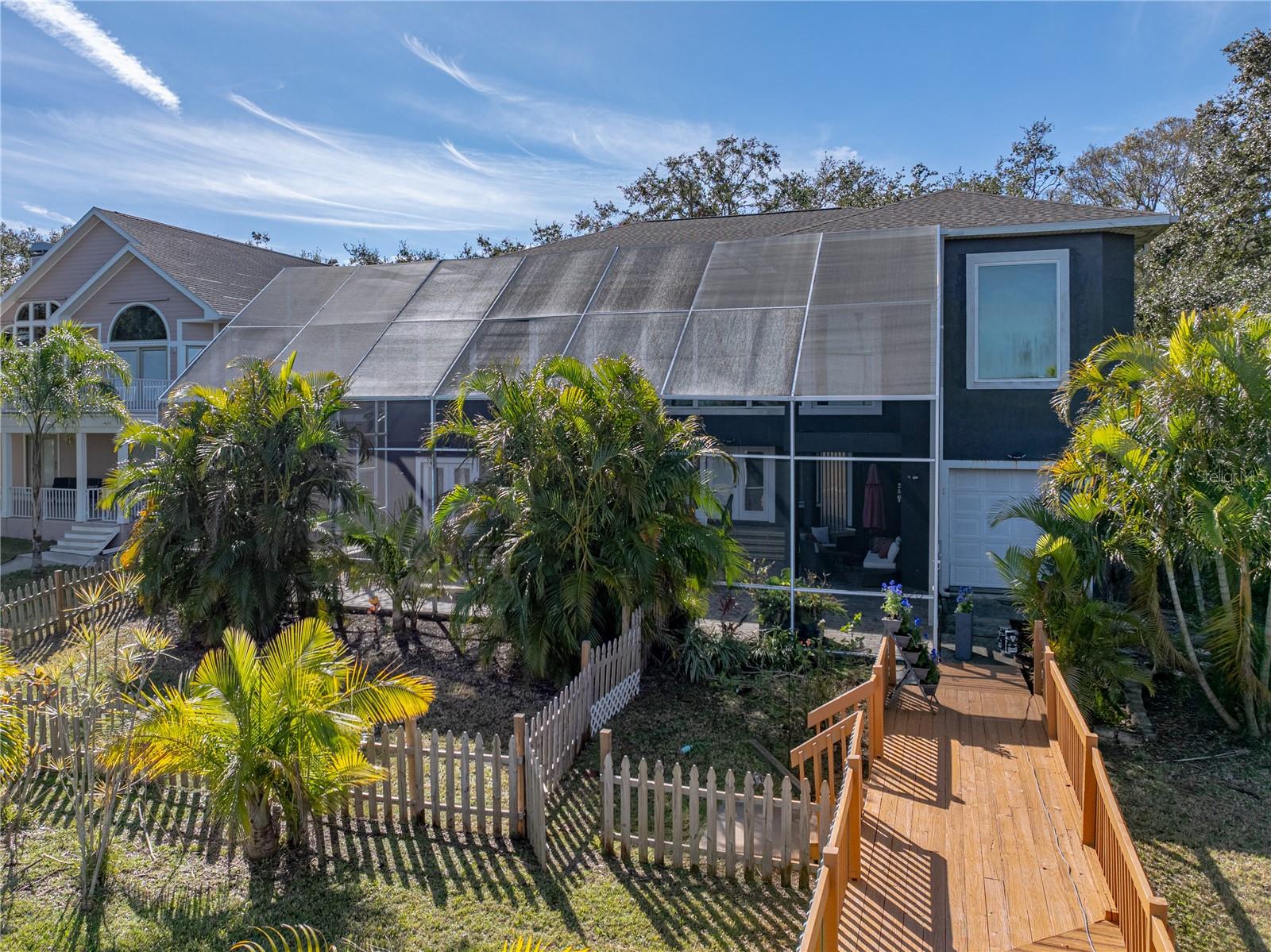 BAYFRONT MANOR - Residential