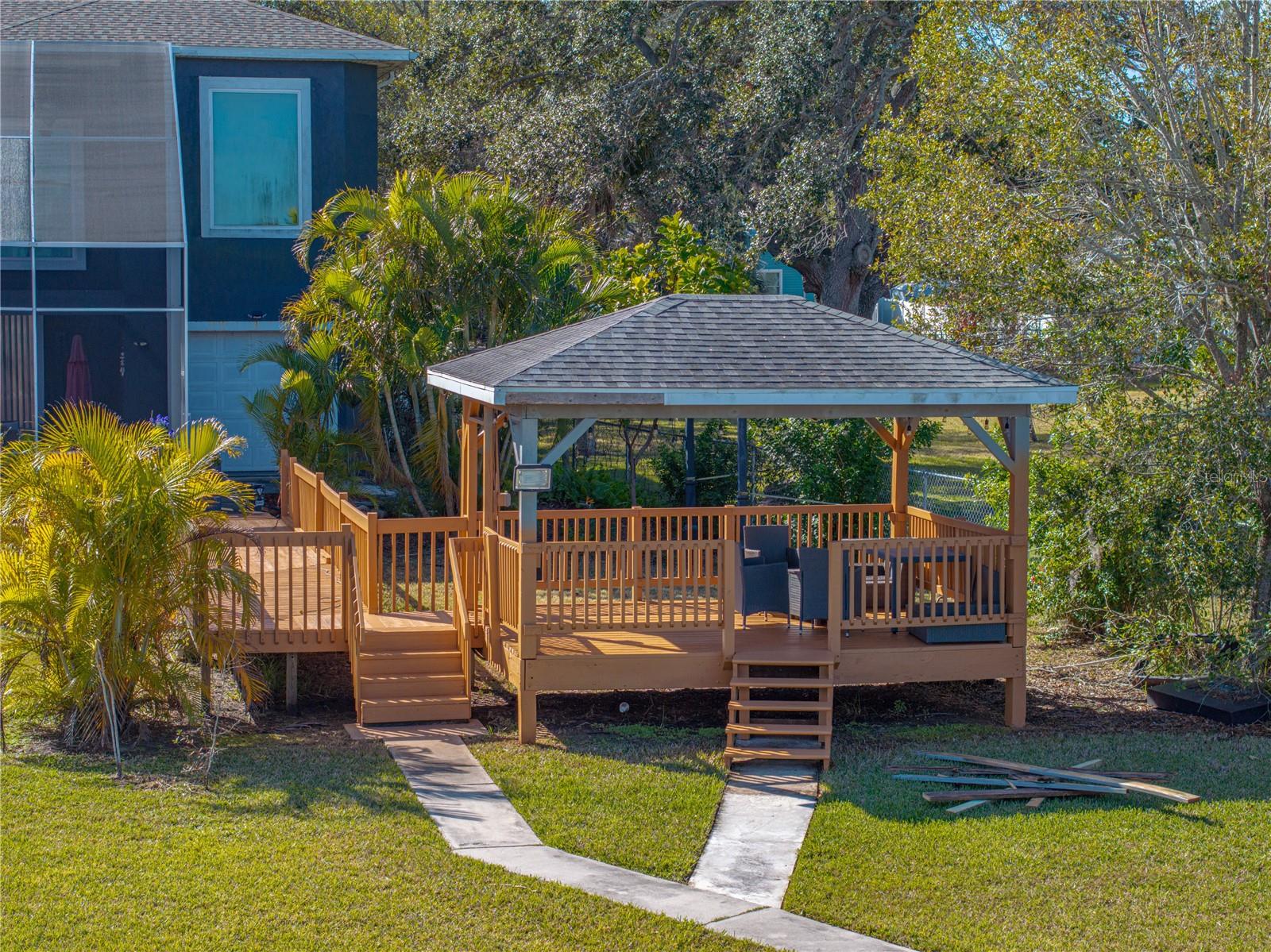 BAYFRONT MANOR - Residential