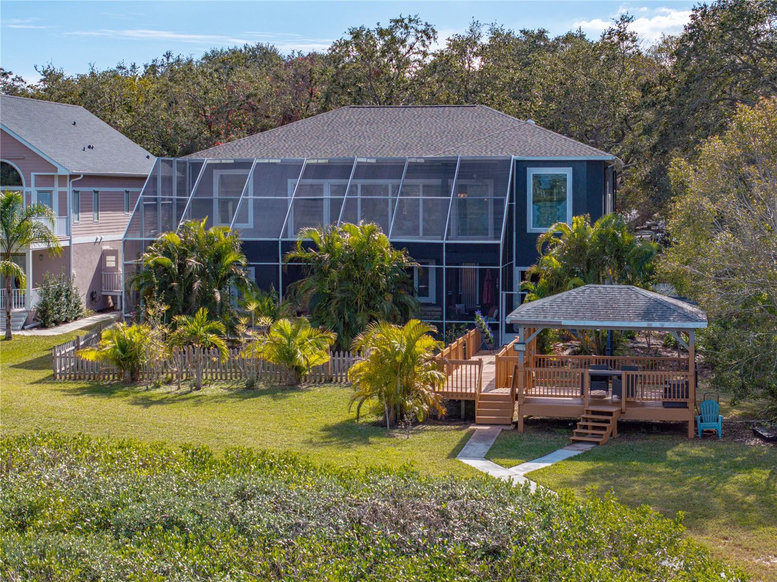 BAYFRONT MANOR - Residential