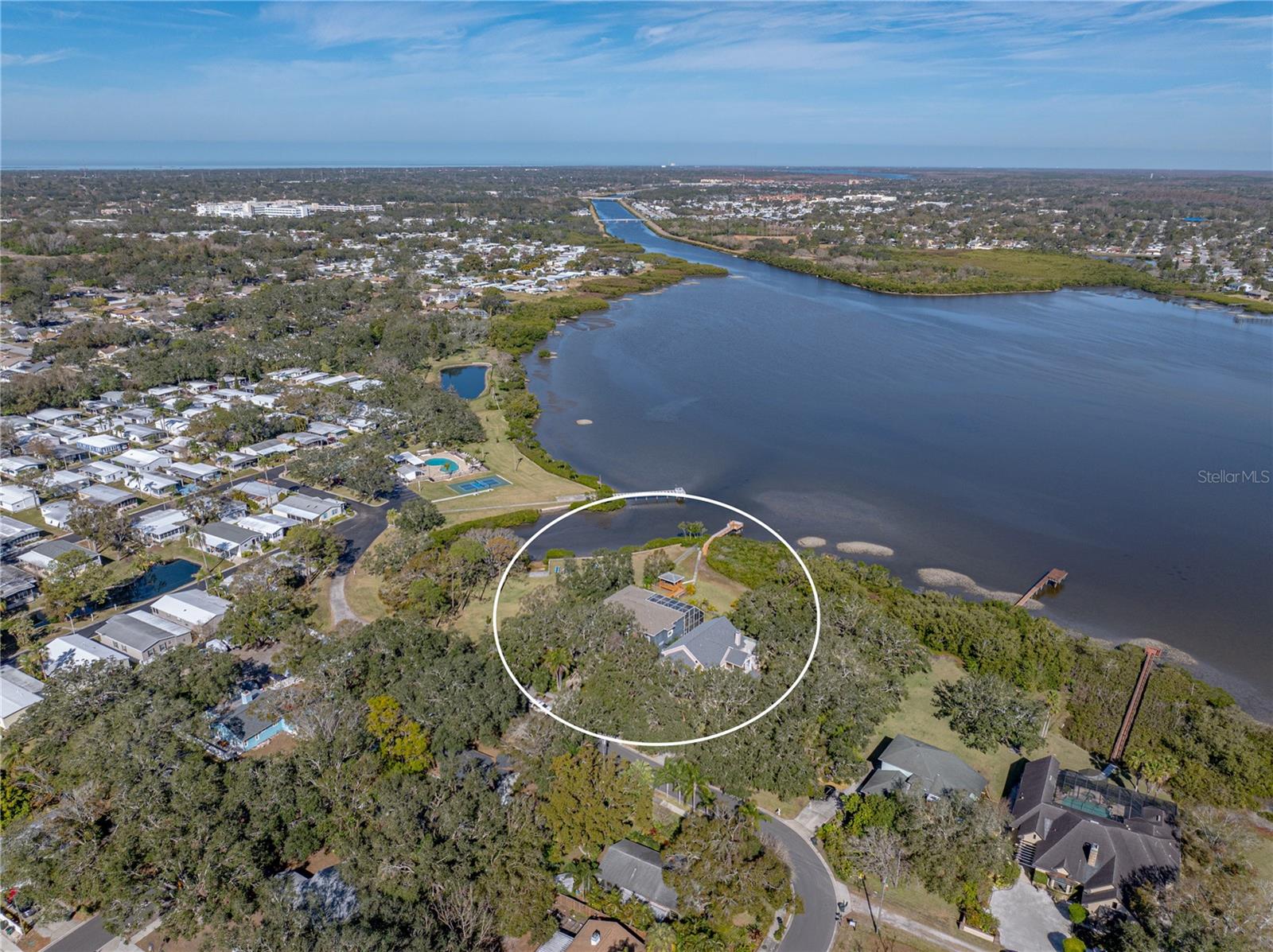BAYFRONT MANOR - Residential