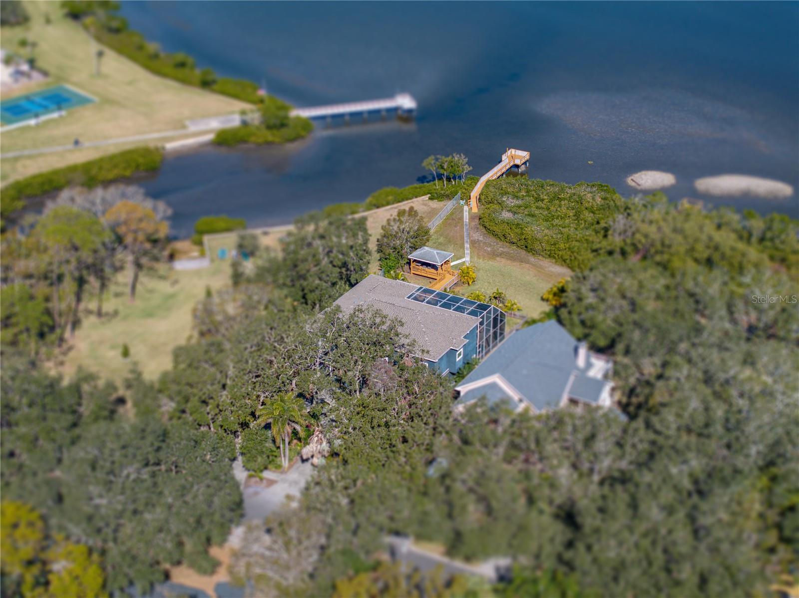 BAYFRONT MANOR - Residential