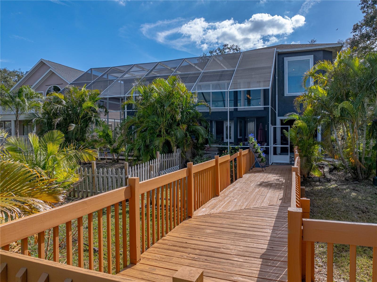 BAYFRONT MANOR - Residential
