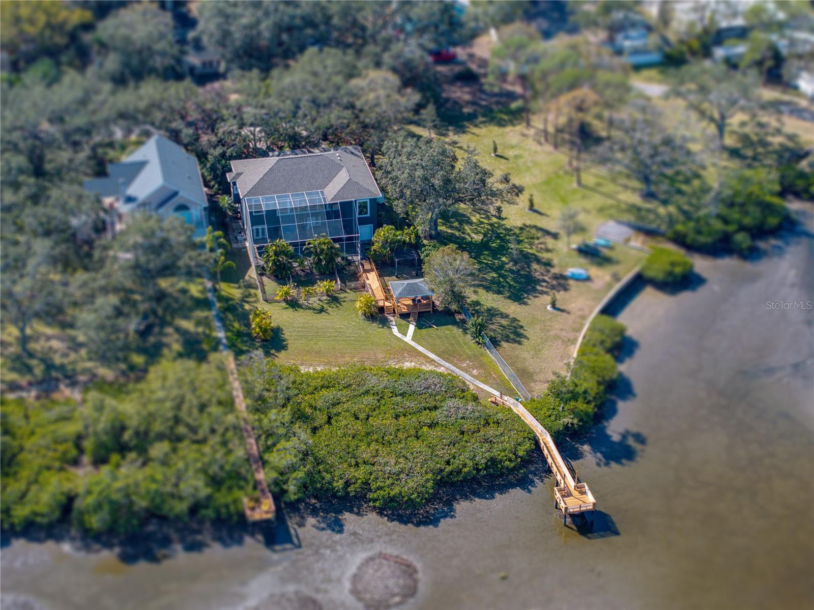 BAYFRONT MANOR - Residential