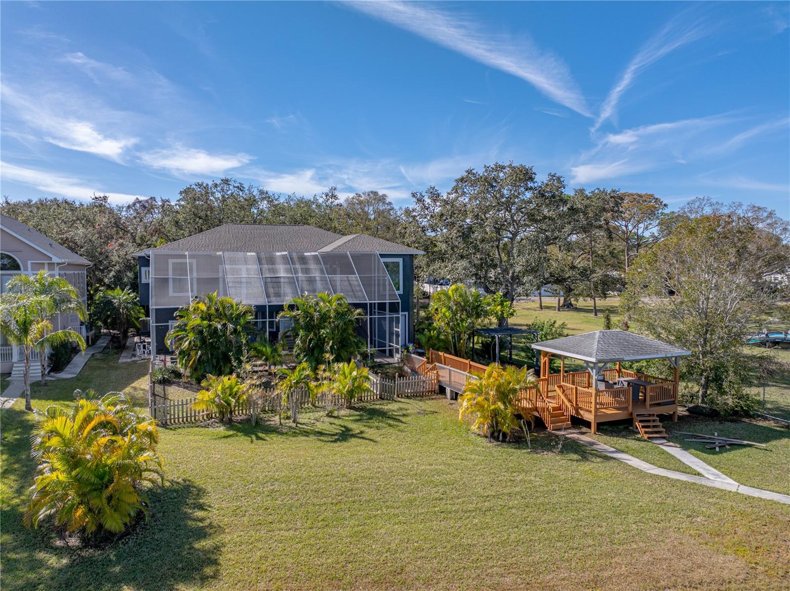 BAYFRONT MANOR - Residential