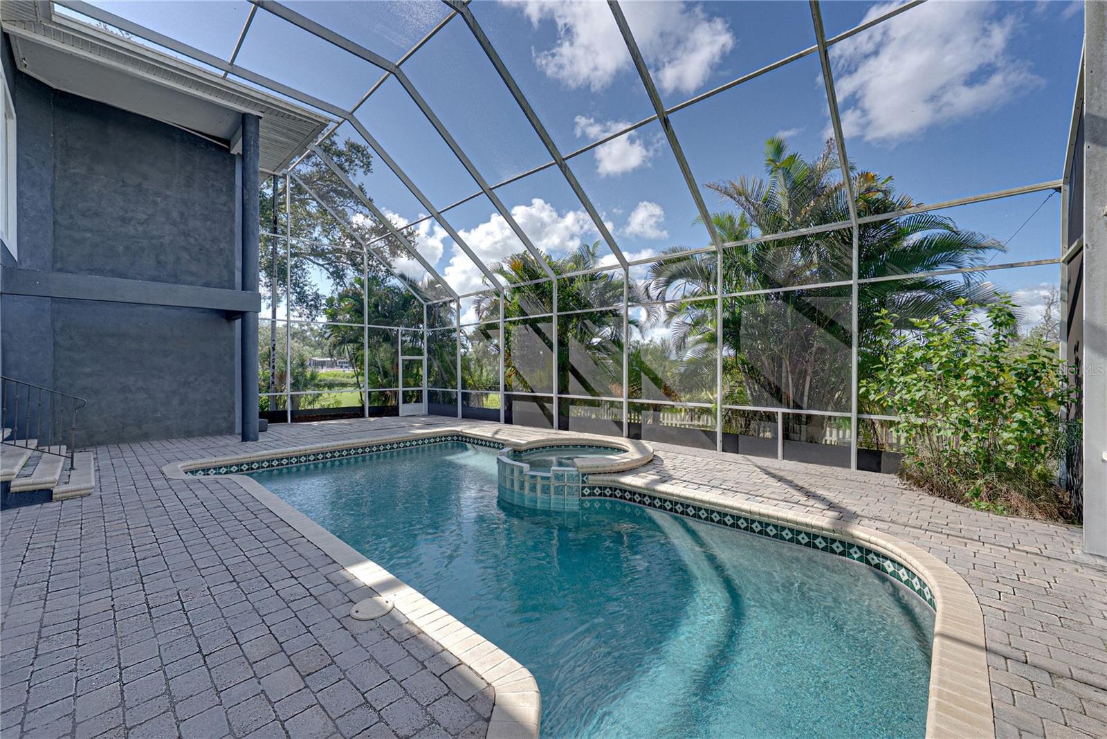 3484 SHORE DRIVE