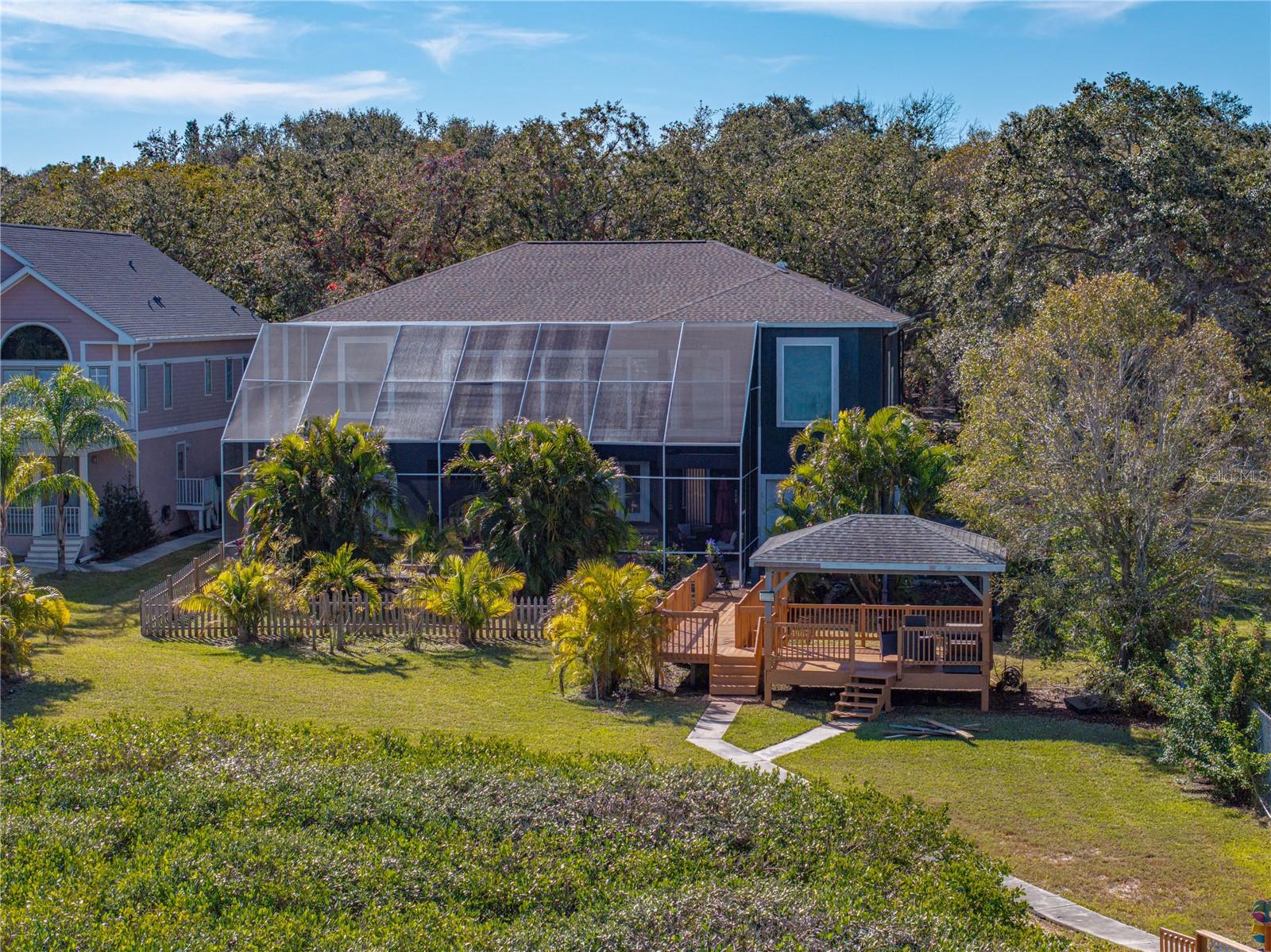 BAYFRONT MANOR - Residential