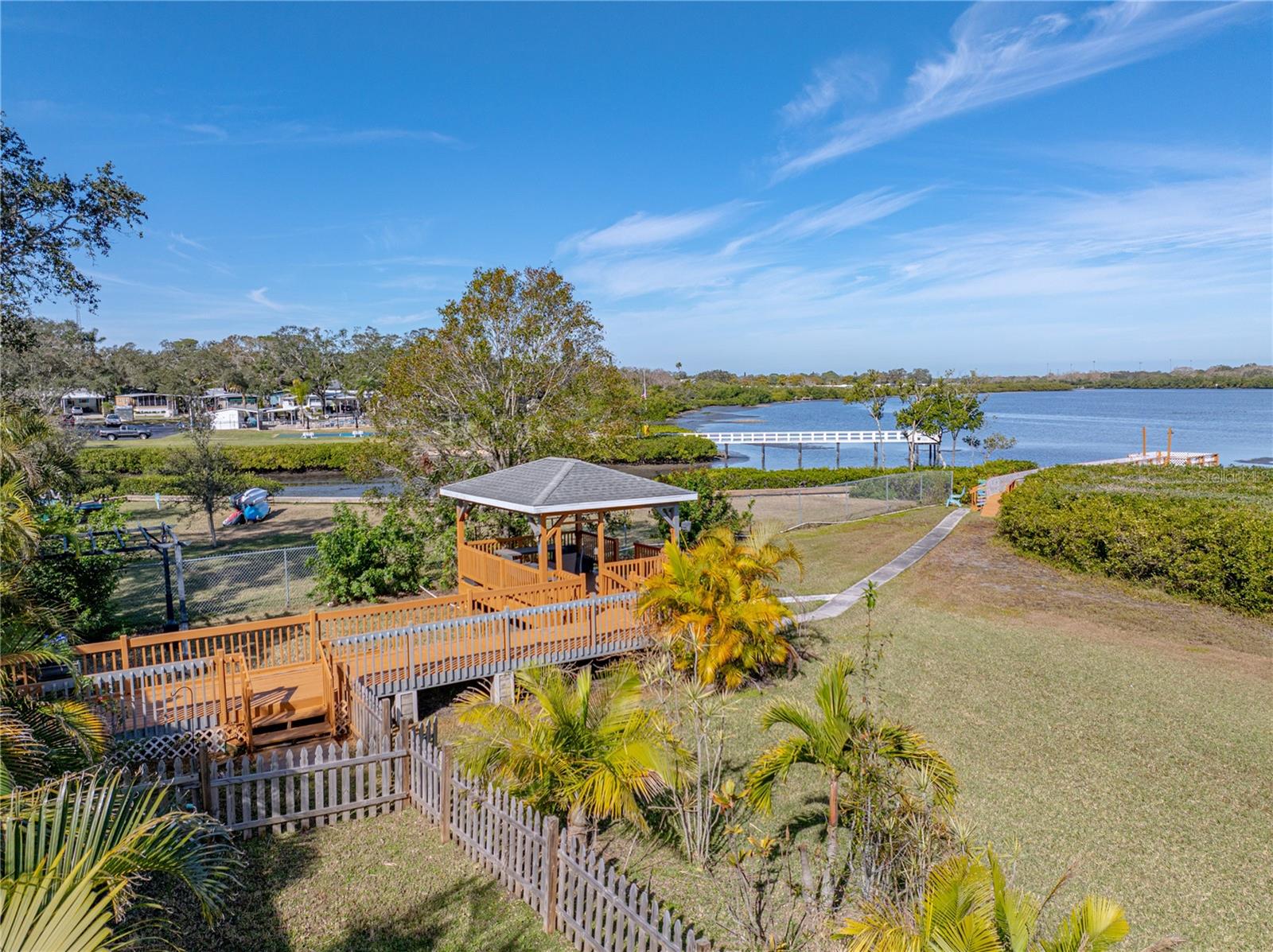 BAYFRONT MANOR - Residential