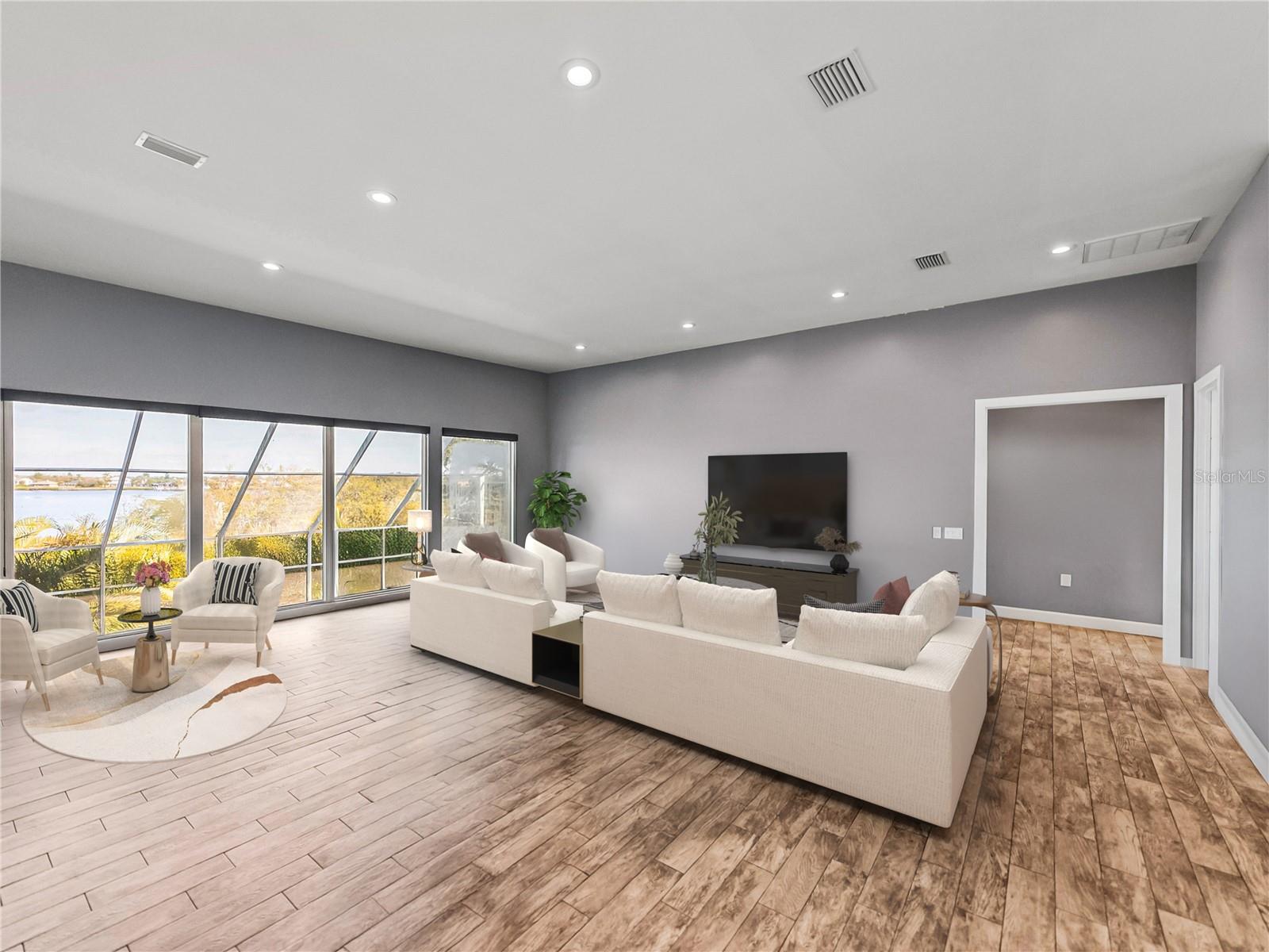 BAYFRONT MANOR - Residential