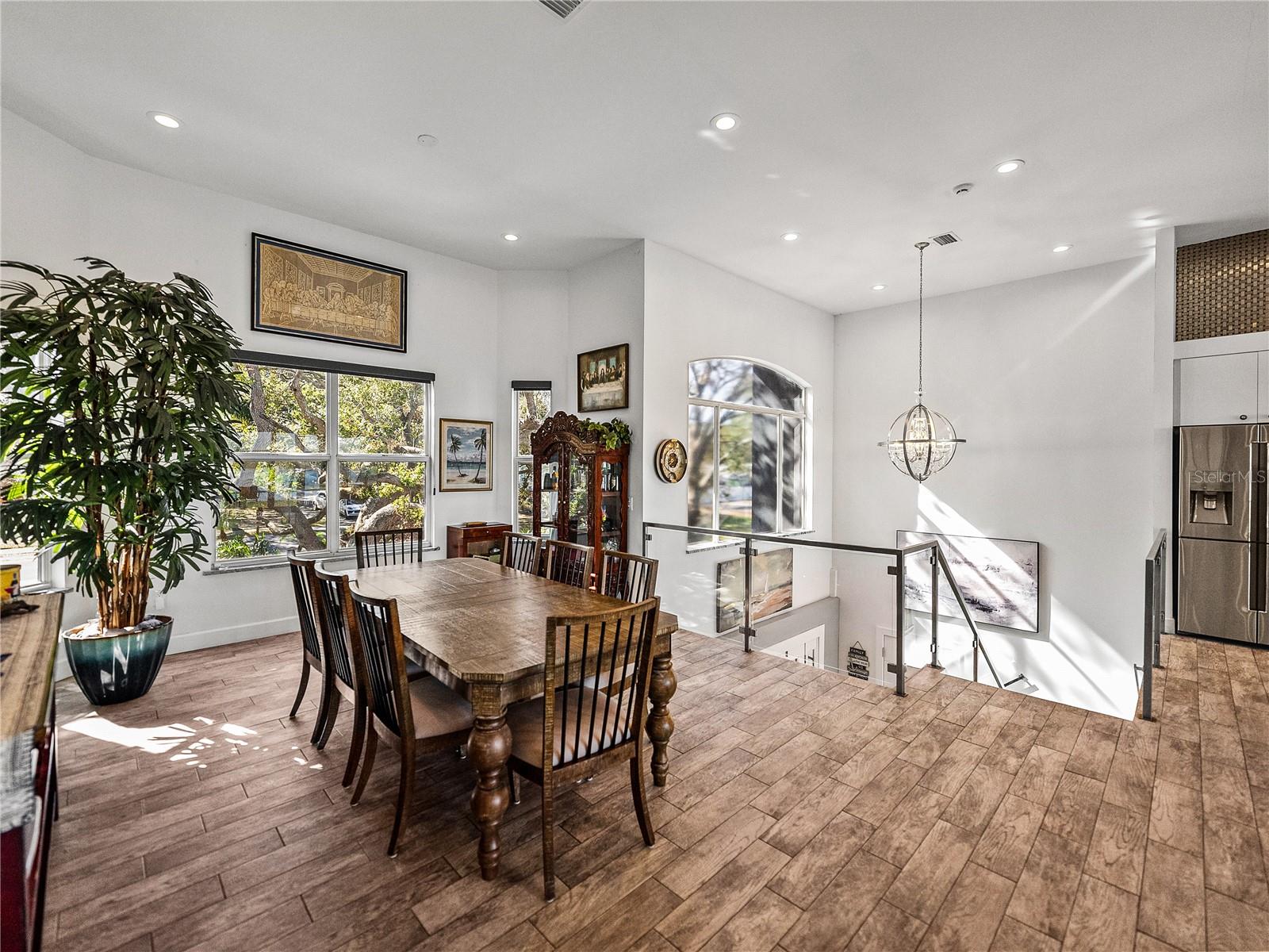 BAYFRONT MANOR - Residential