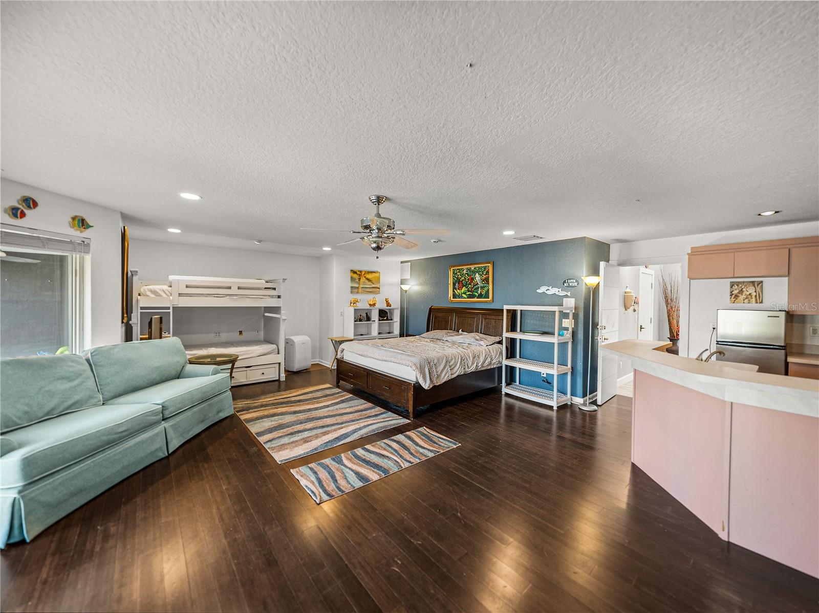 BAYFRONT MANOR - Residential