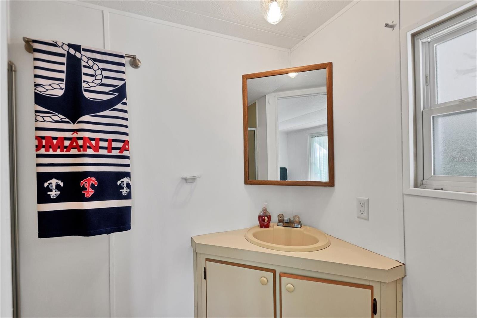 WESTWINDS MOBILE HOME CO-OP OR754/129 - Residential