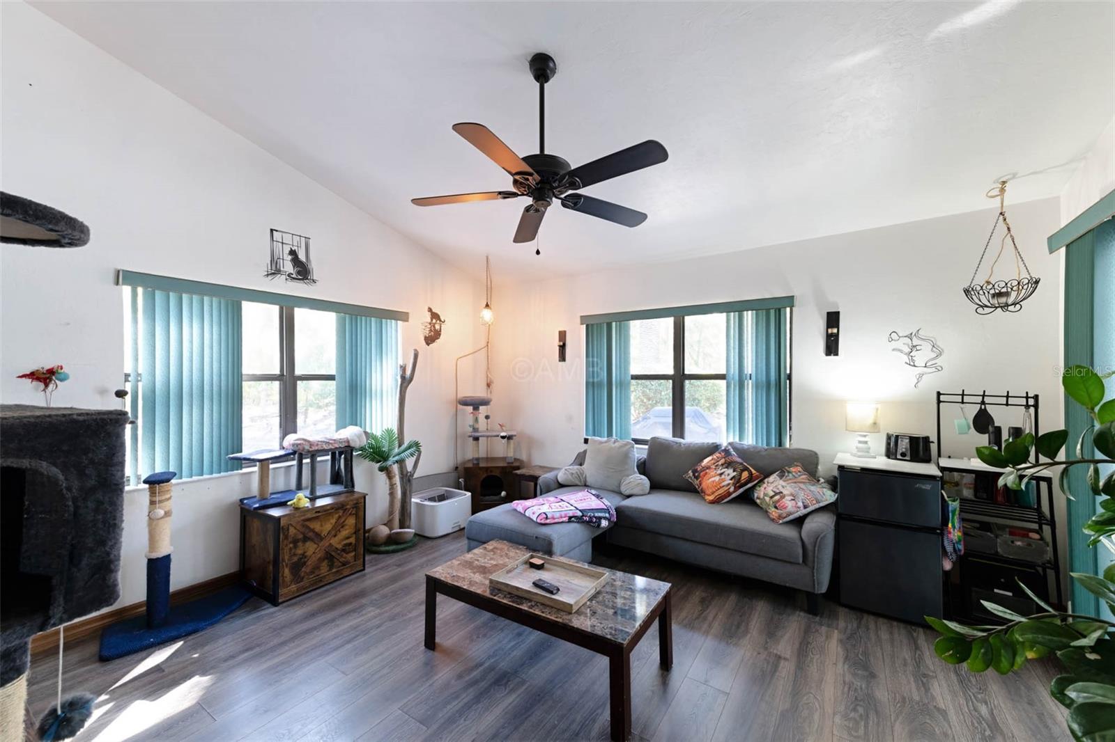 PINE RIDGE UNIT 03 - Residential