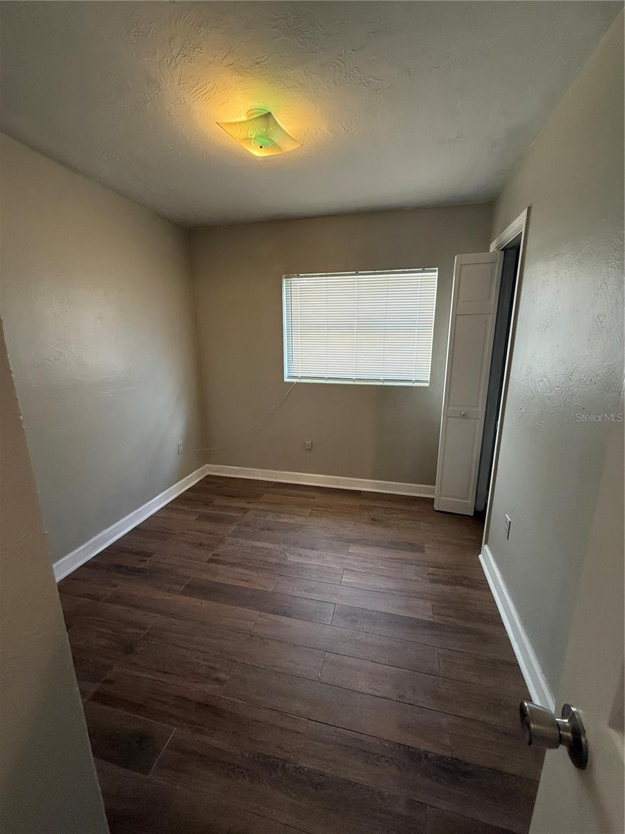 PARKWAY ESTATES - Residential Lease