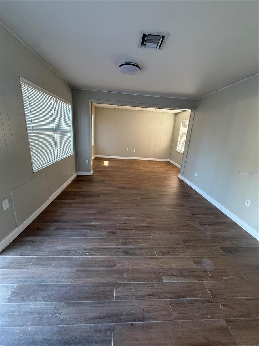 PARKWAY ESTATES - Residential Lease