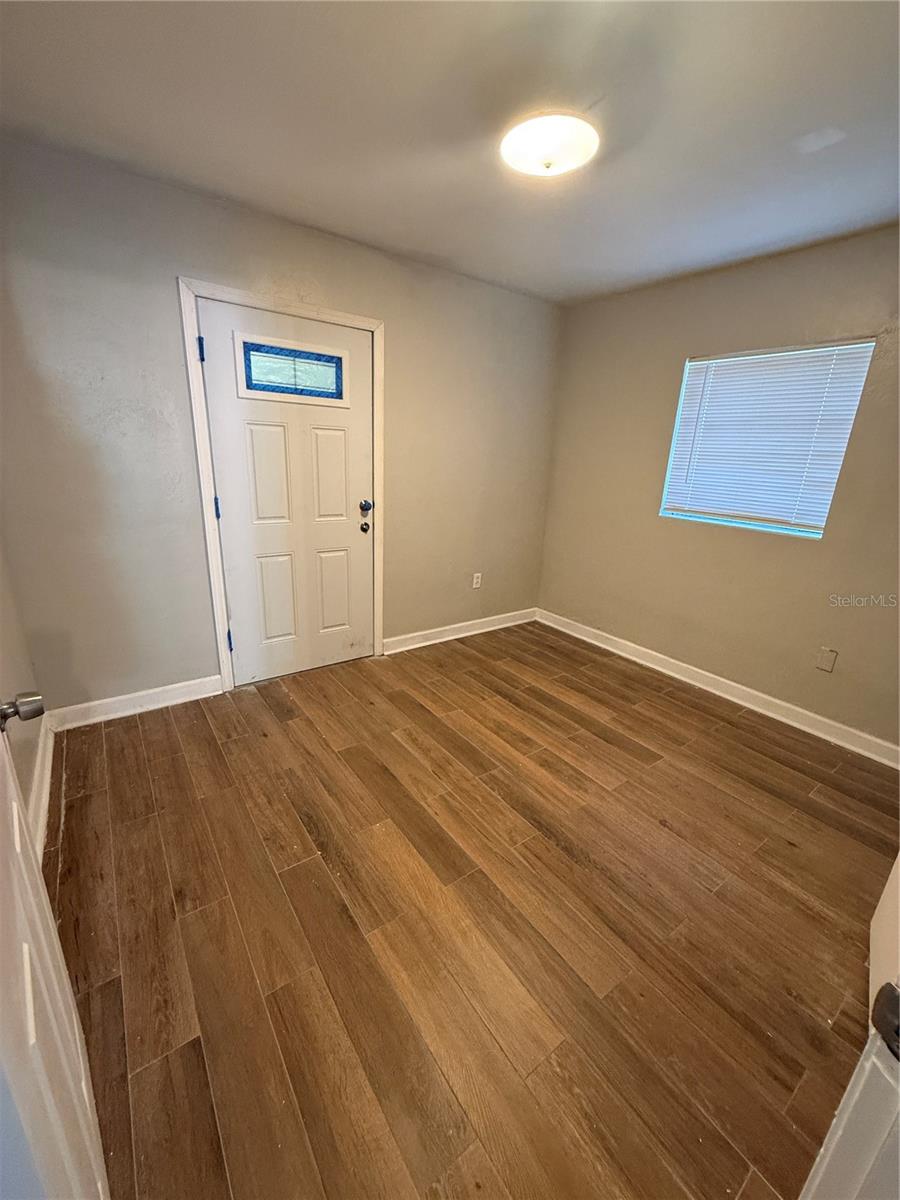 PARKWAY ESTATES - Residential Lease