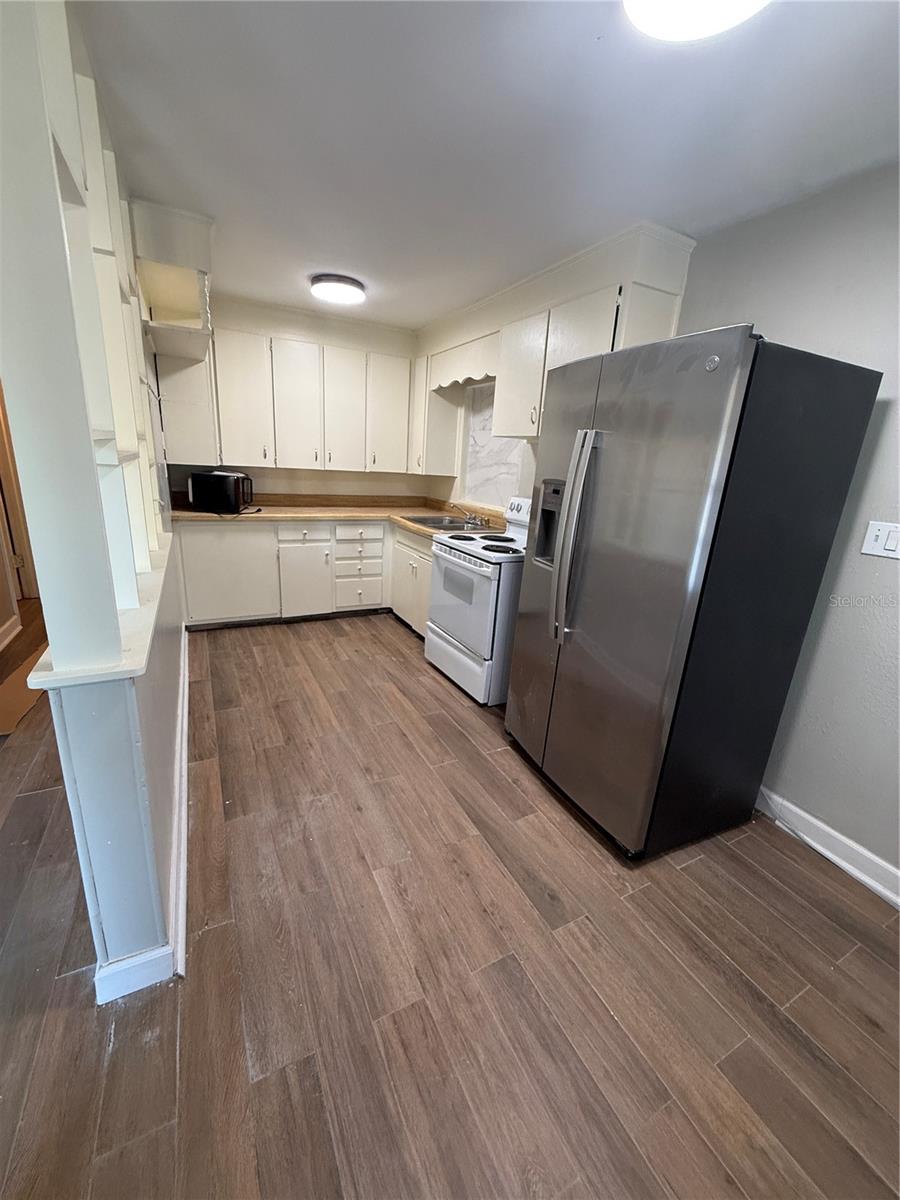 PARKWAY ESTATES - Residential Lease