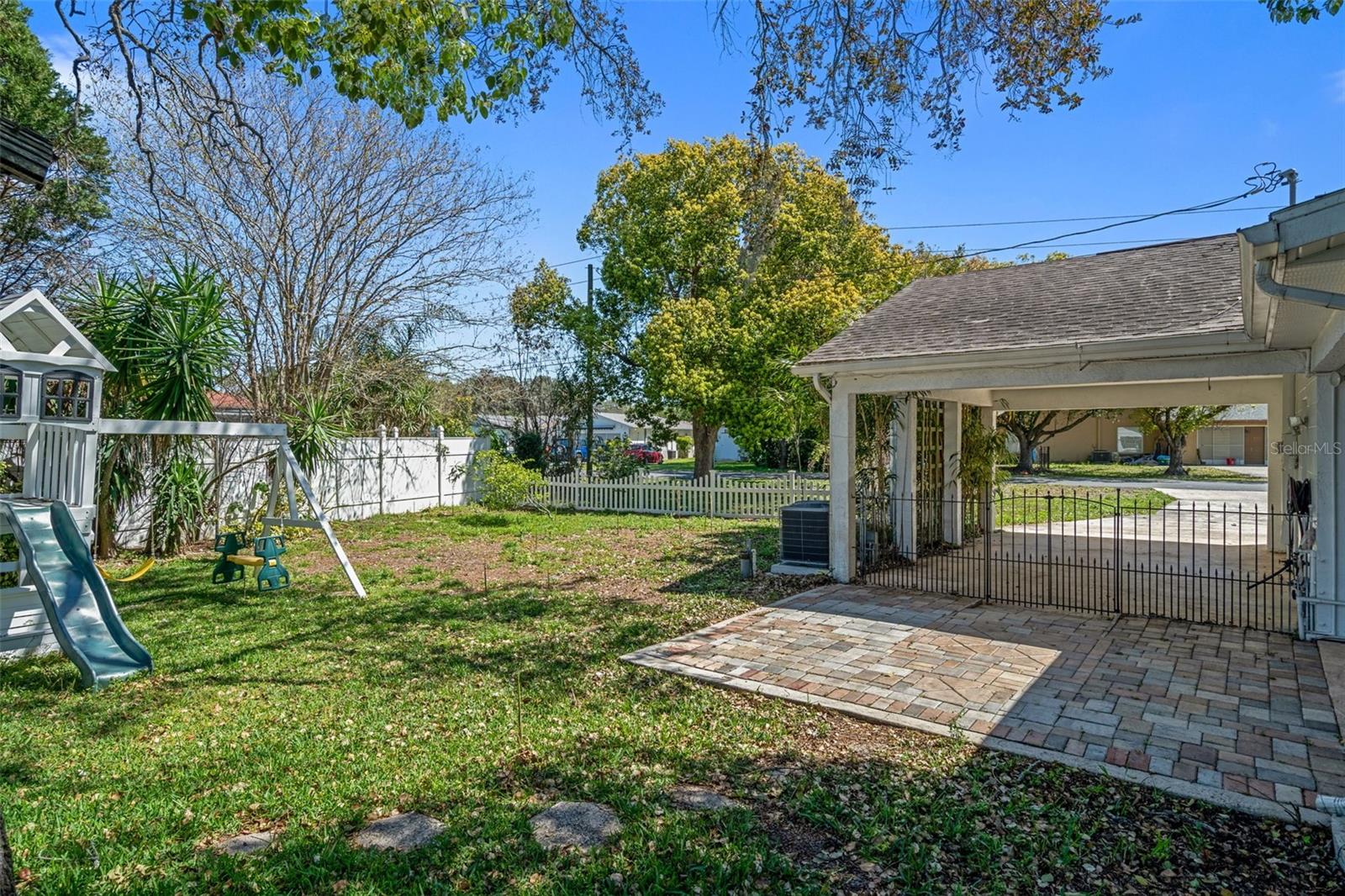 SPRING HILL - Residential