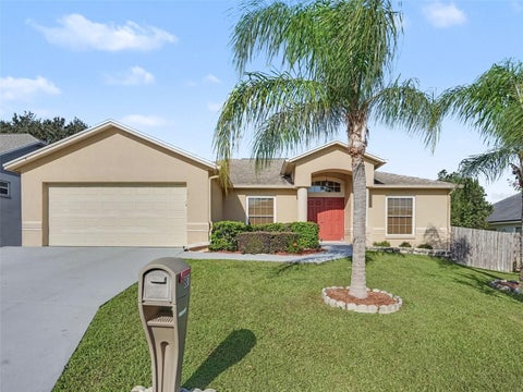 Photo of 8010 Ashley Pointe Drive, Lakeland, FL 33810 (MLS # TB8549232)