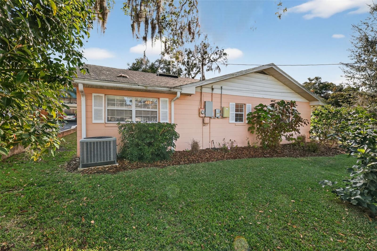MOUNT DORA - Residential