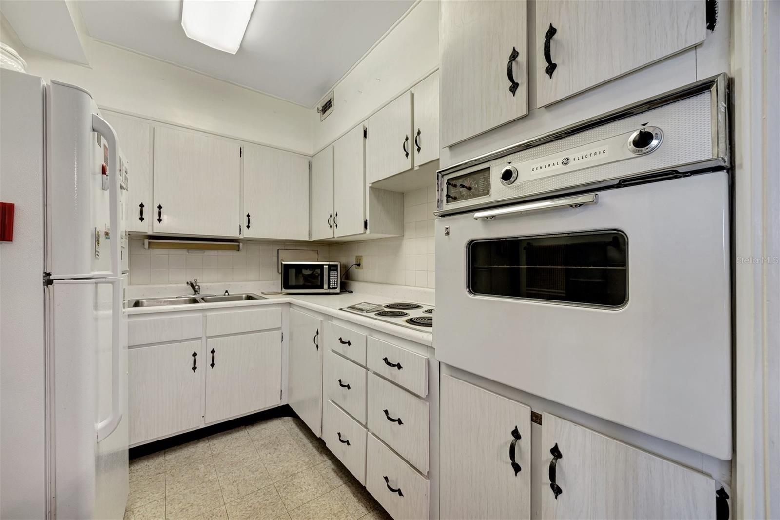 HORIZON HOUSE CO-OP - Residential