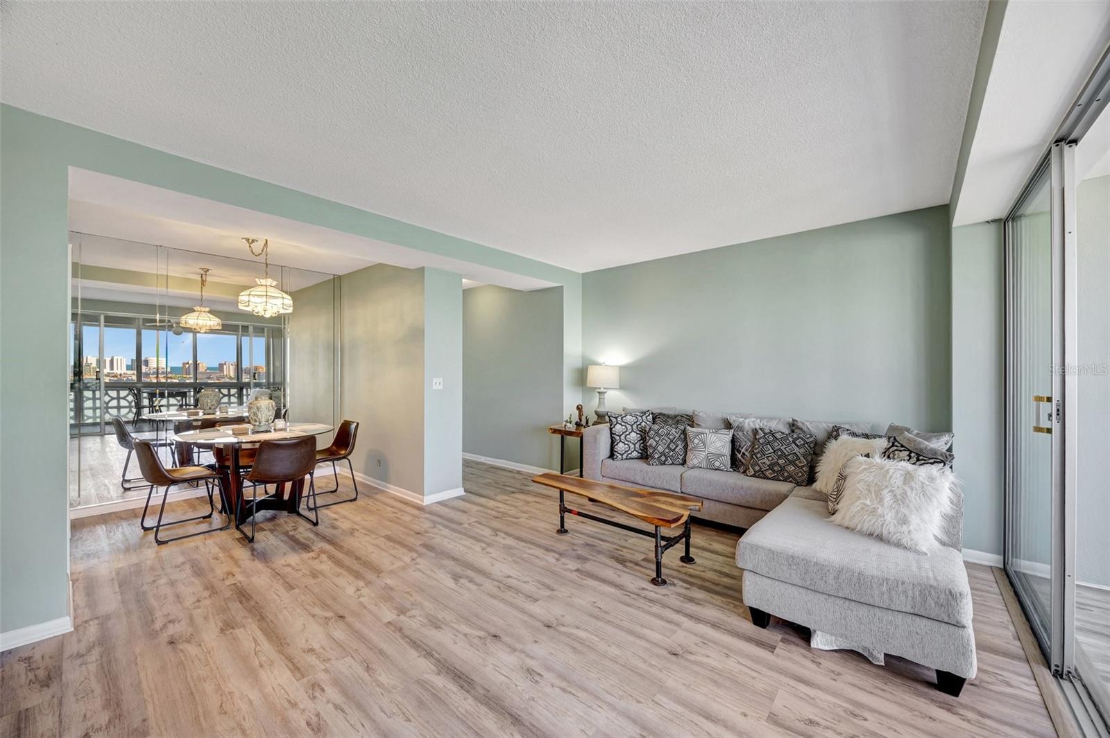 HORIZON HOUSE CO-OP - Residential