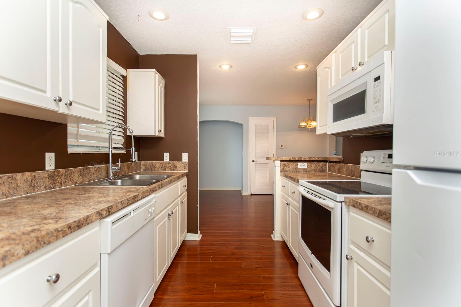 LAKE KIMBERLY VILLAGE CONDO - Residential