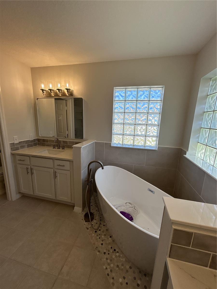 FAIRWAYS/STONECREST UN 02 - Residential