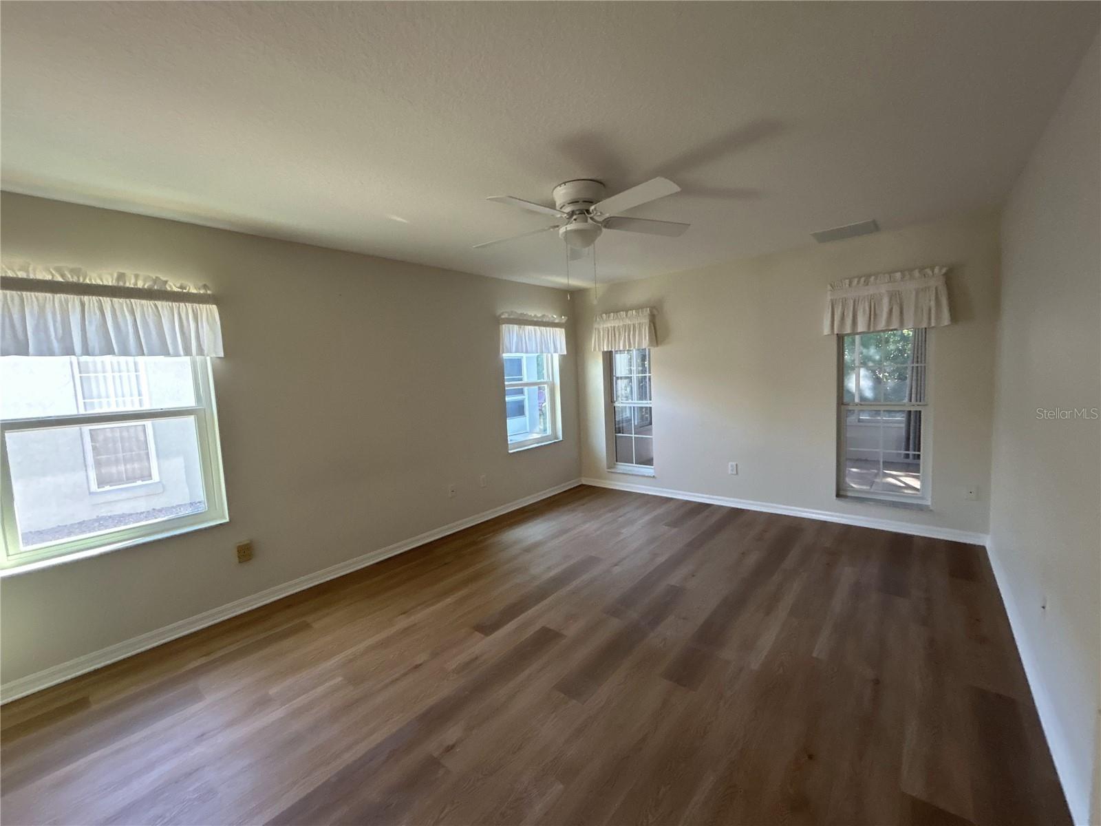 FAIRWAYS/STONECREST UN 02 - Residential