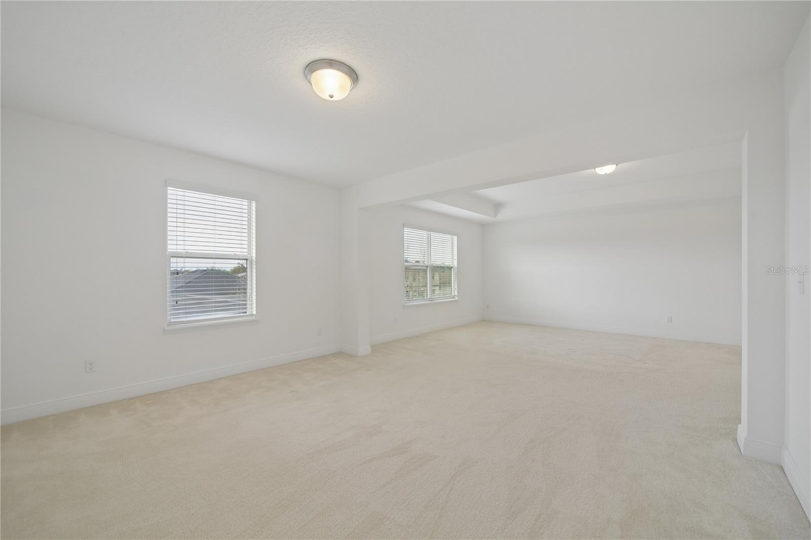 LAKE PRESERVE - Residential