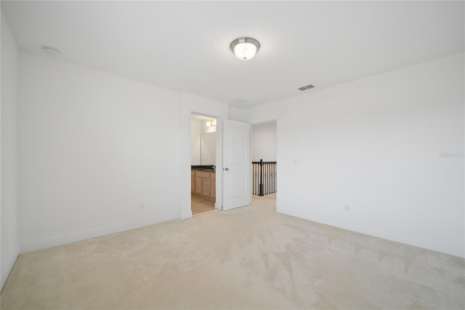 LAKE PRESERVE - Residential