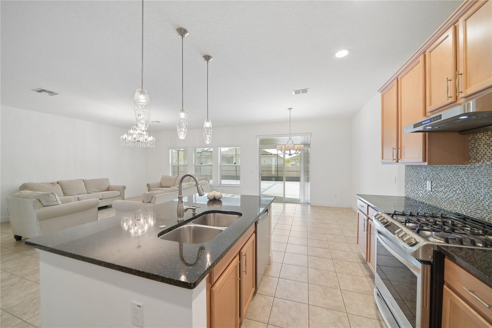 LAKE PRESERVE - Residential