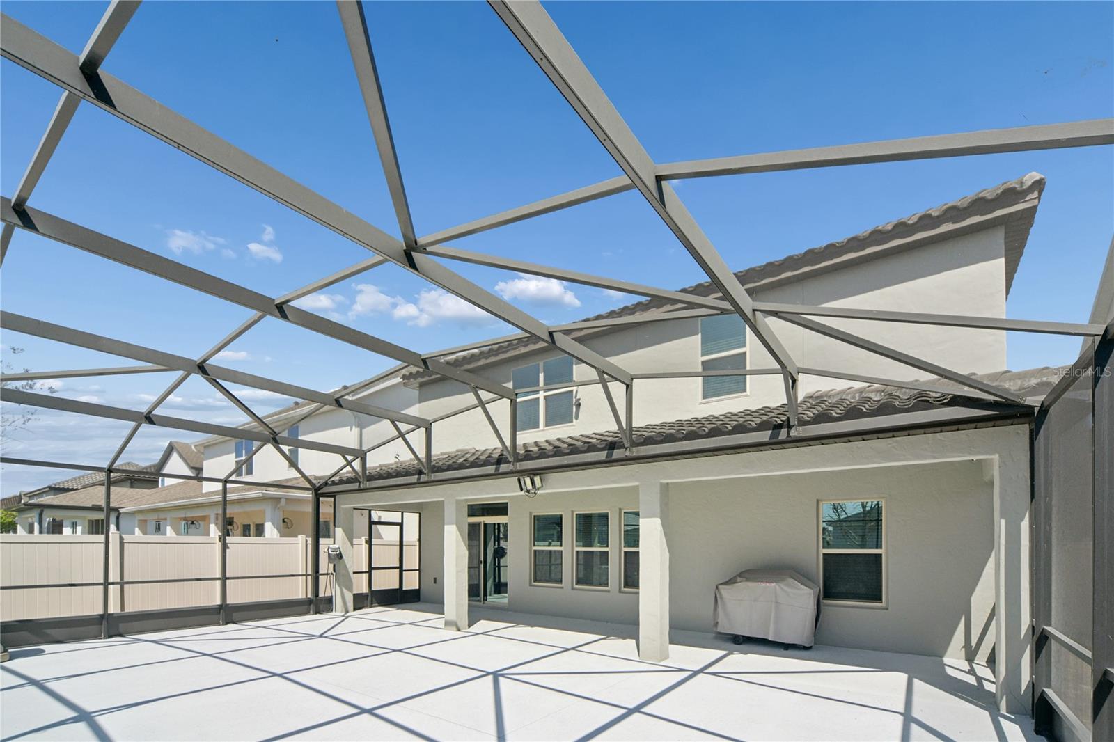 LAKE PRESERVE - Residential