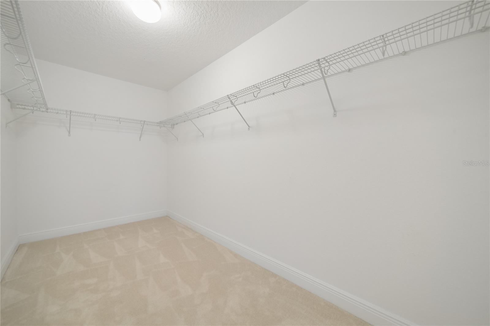 LAKE PRESERVE - Residential