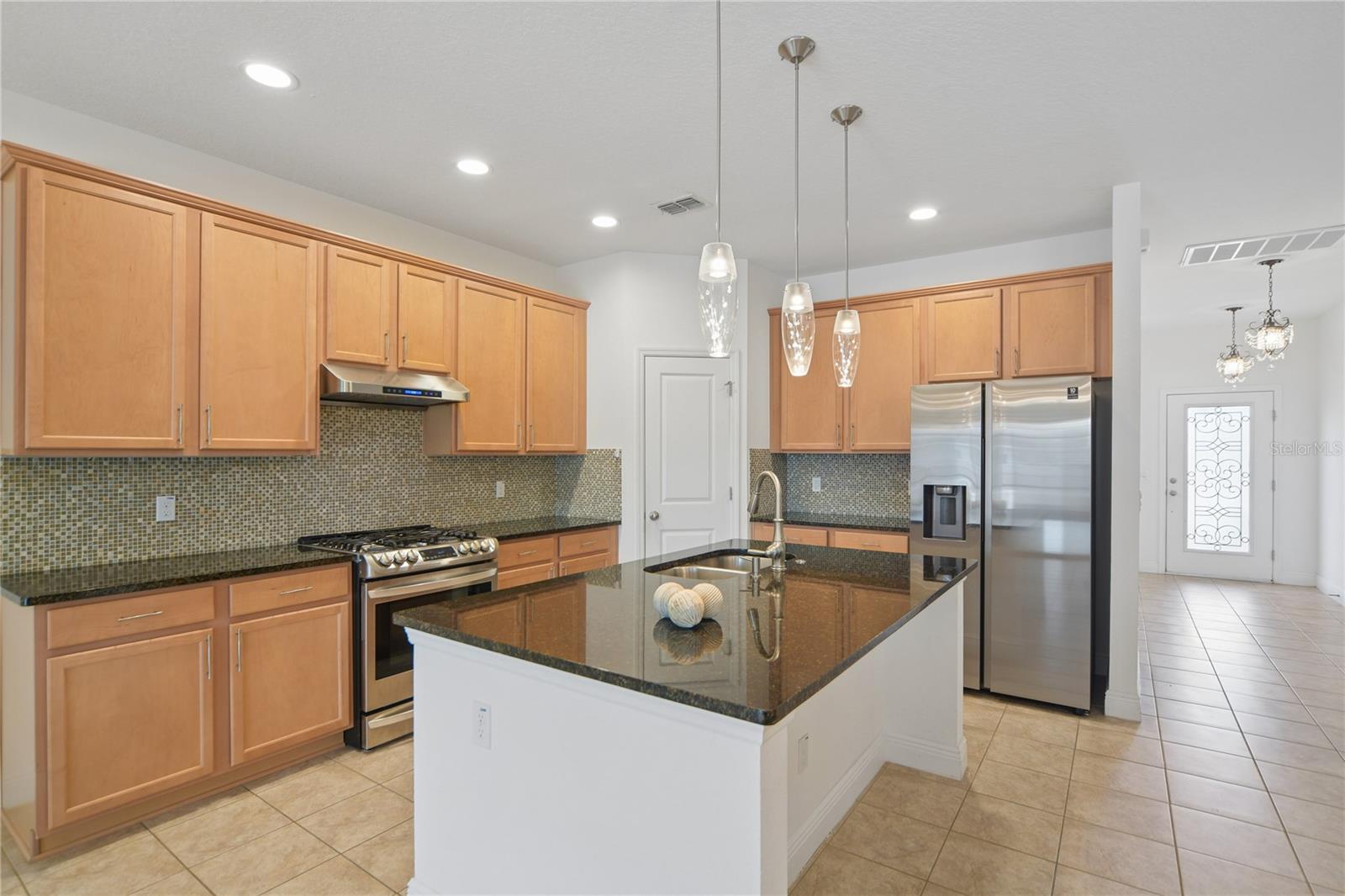 LAKE PRESERVE - Residential