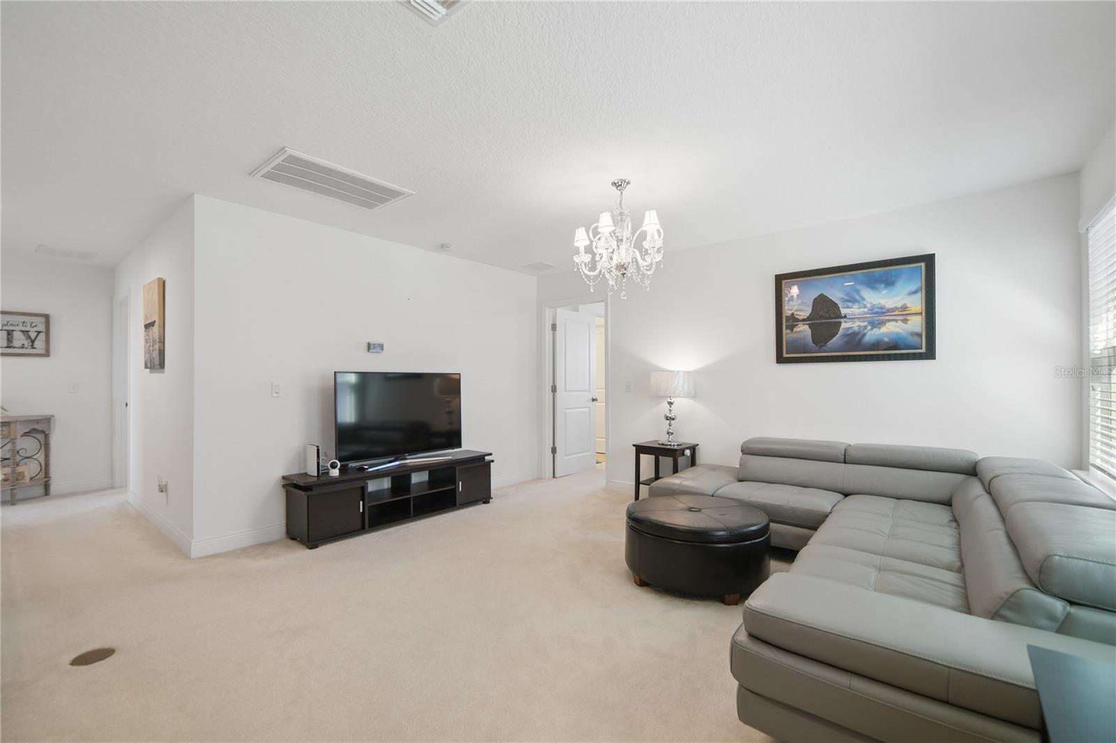 LAKE PRESERVE - Residential