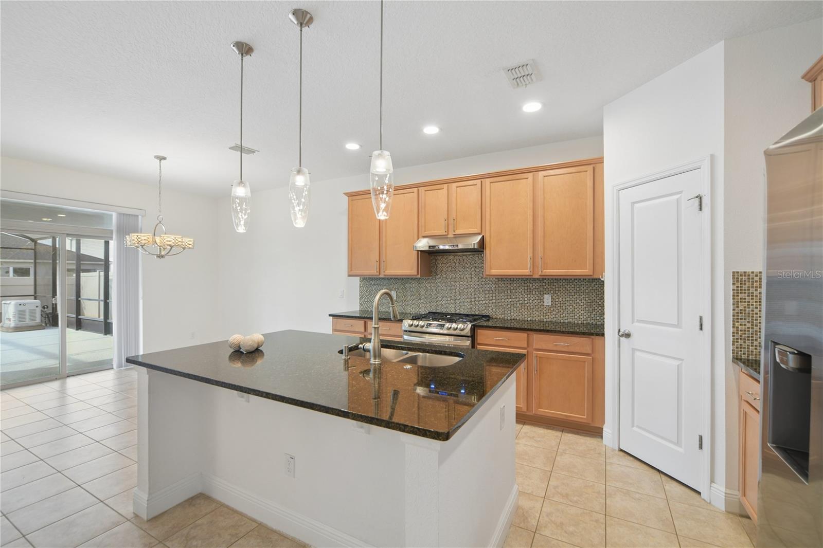 LAKE PRESERVE - Residential