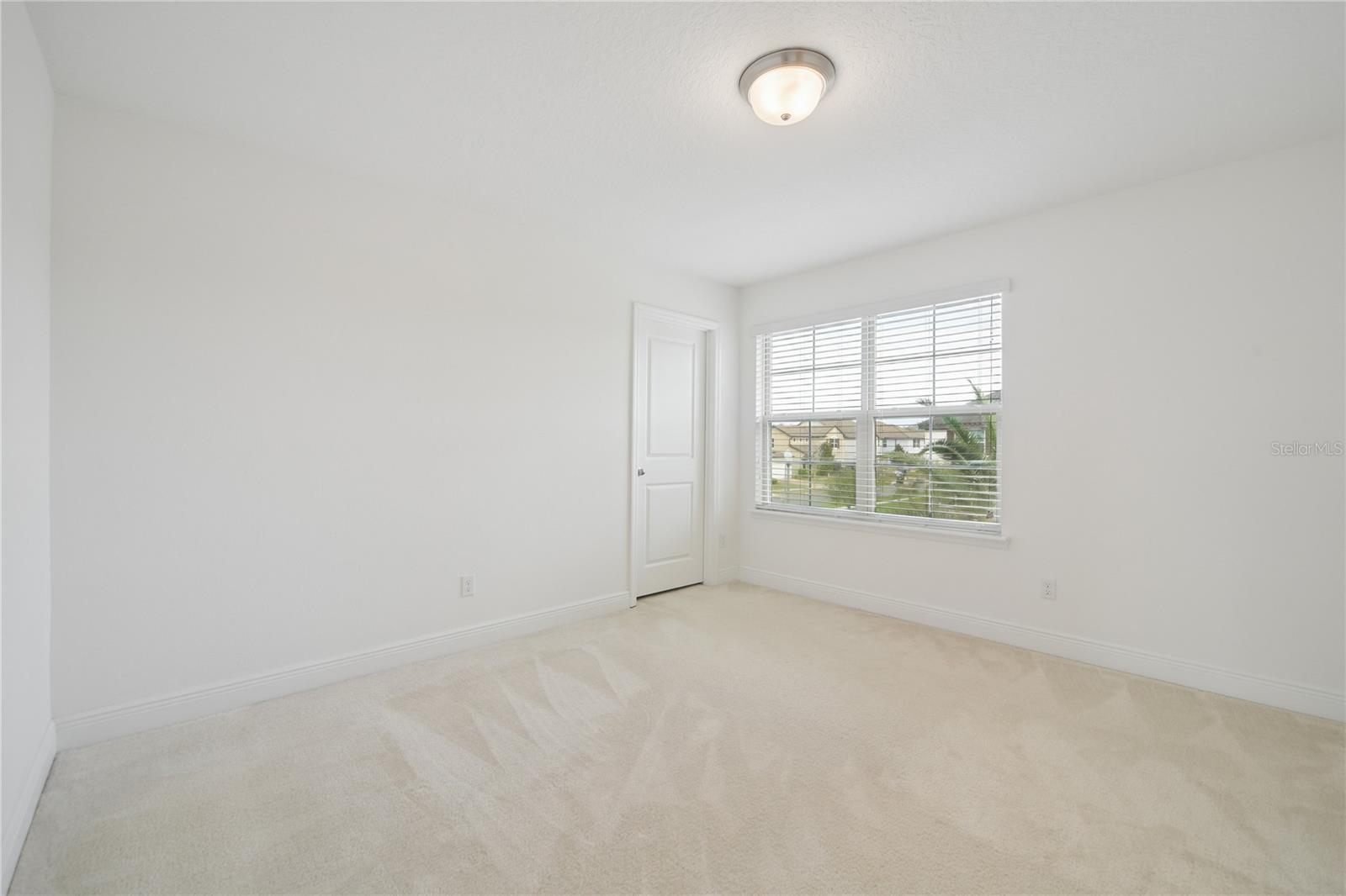 LAKE PRESERVE - Residential