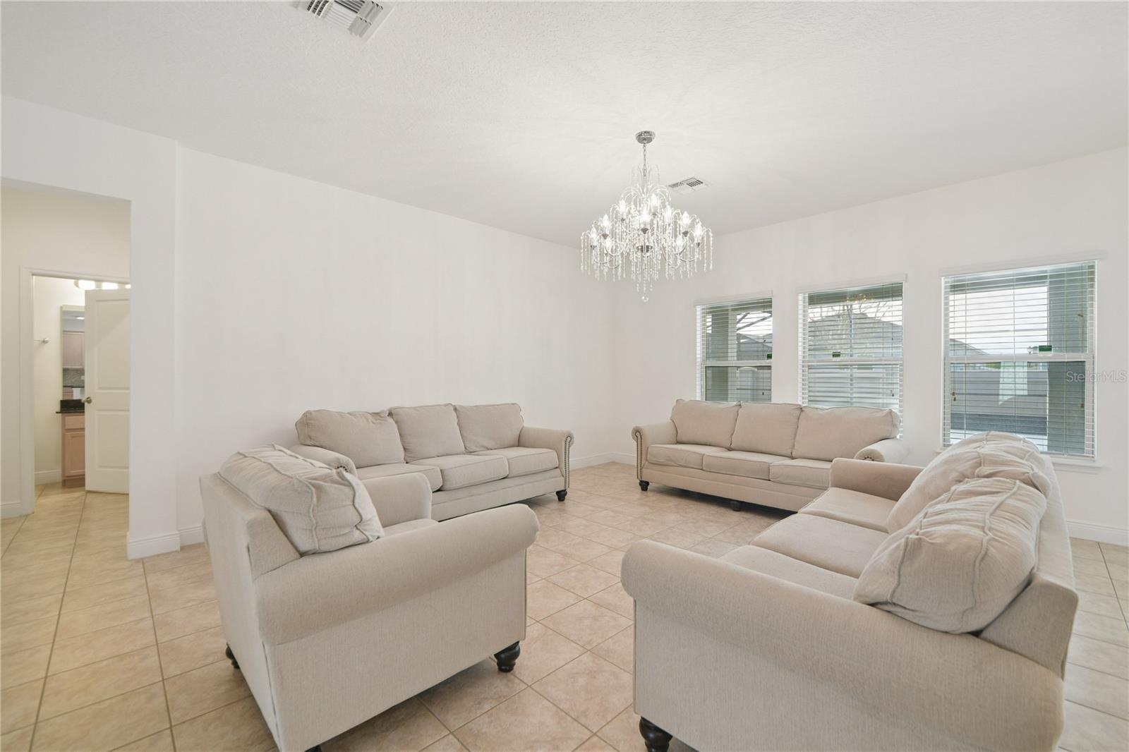 LAKE PRESERVE - Residential